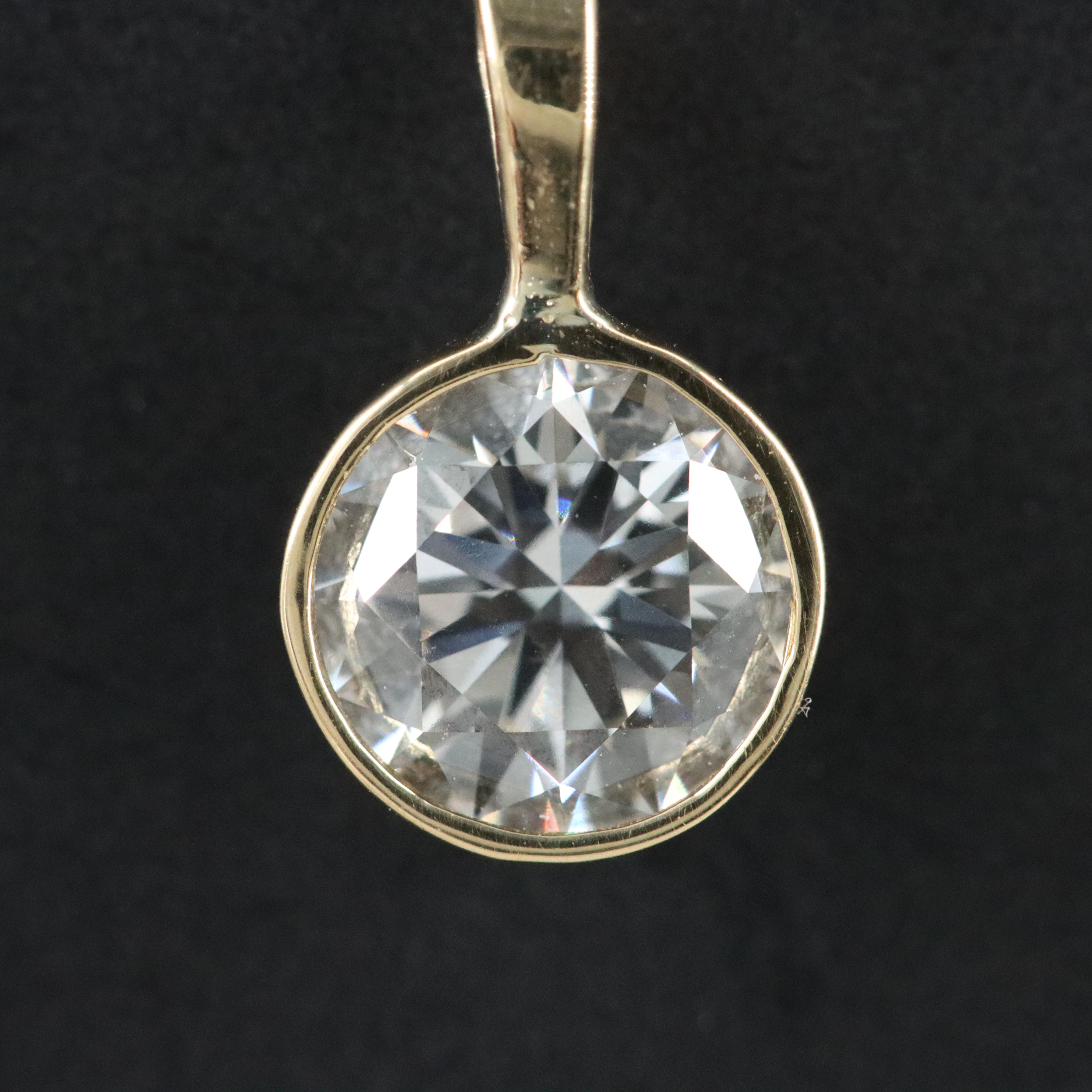 18K 1.09 CT Lab Grown Diamond Pendant with IGI Report