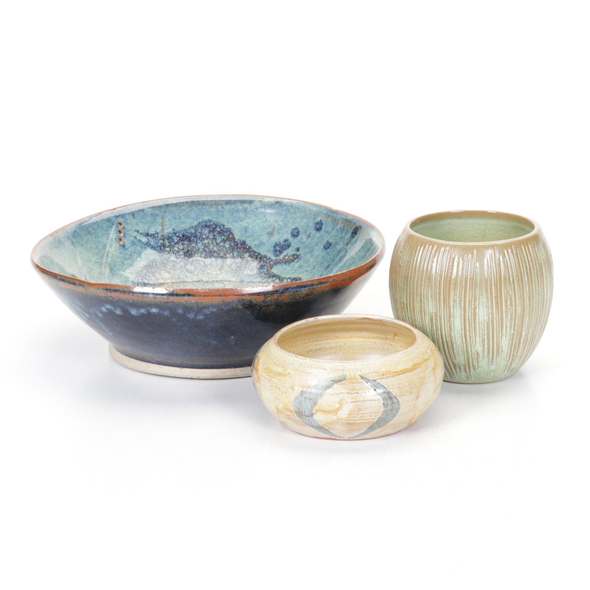 Hand-Thrown Pottery Bowls with Francoma Vase, Late 20th Century