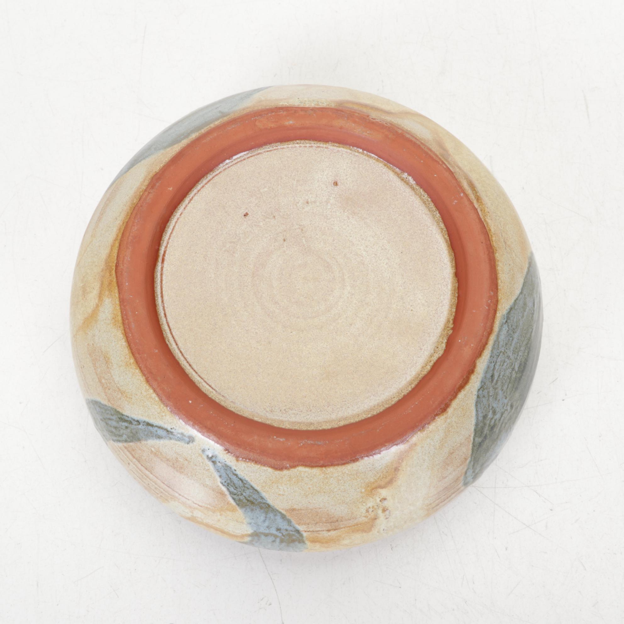 Hand-Thrown Pottery Bowls with Francoma Vase, Late 20th Century