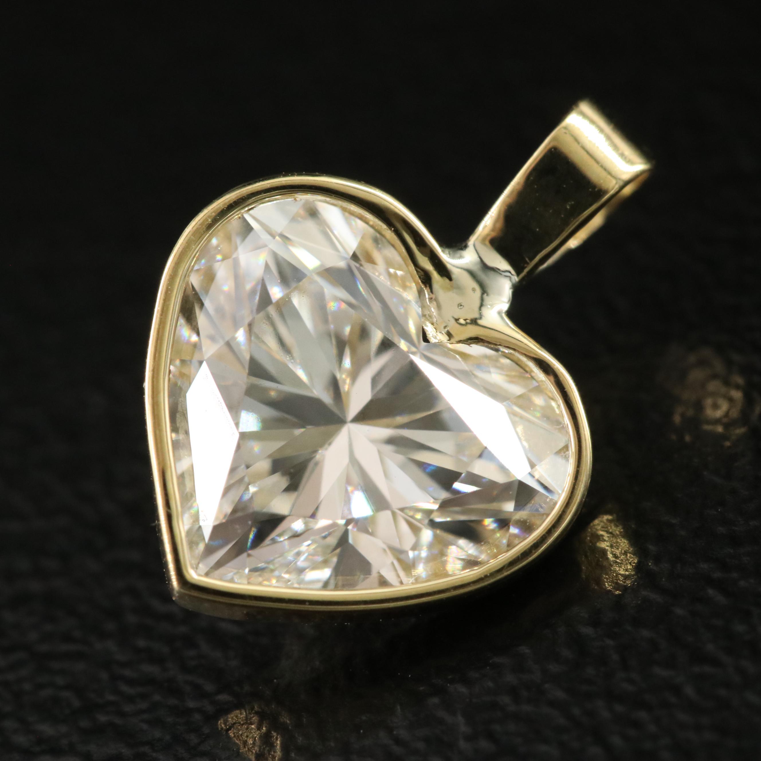 18K 2.06 CT Lab Grown Diamond Pendant with IGI Report