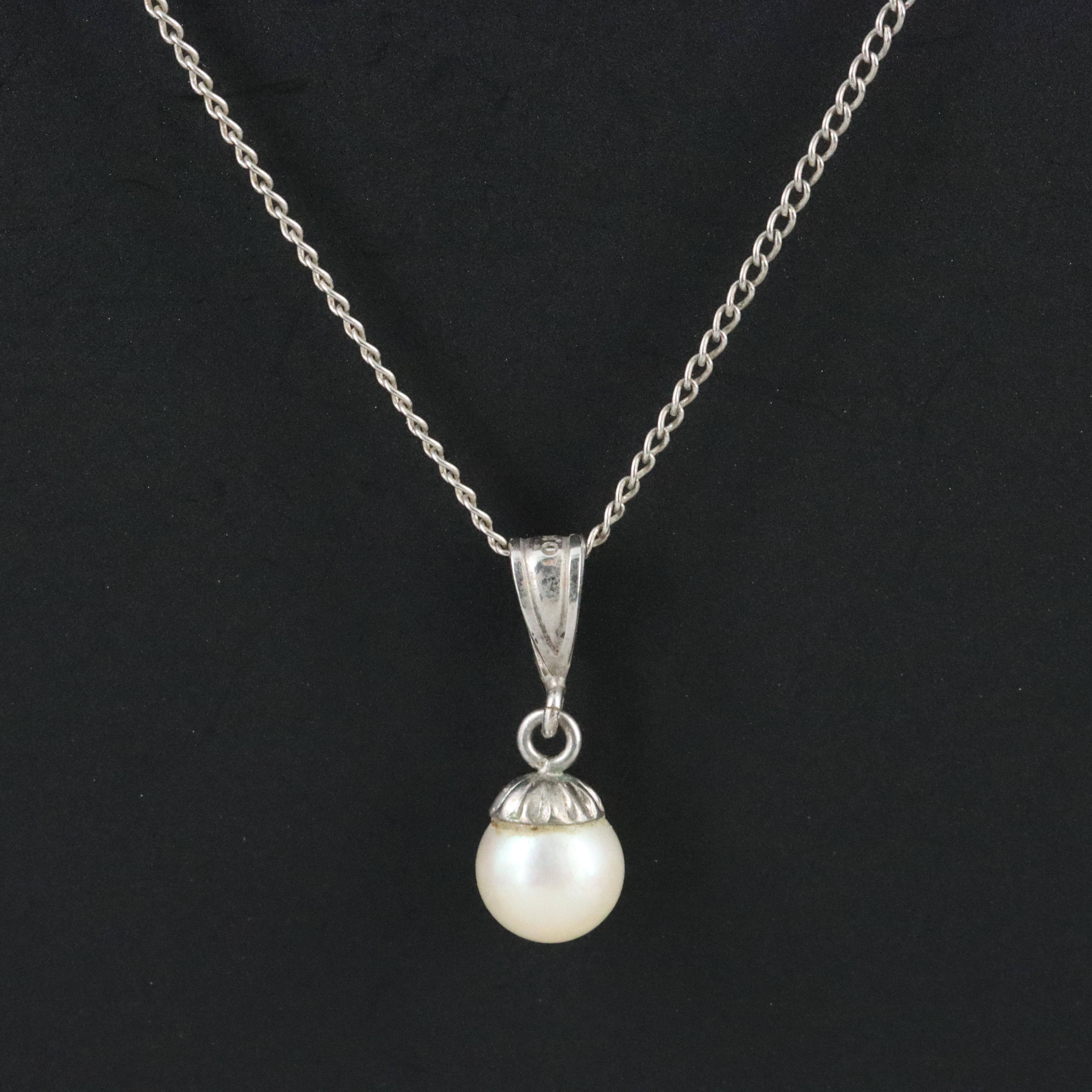 10K Pearl Pendant Necklace