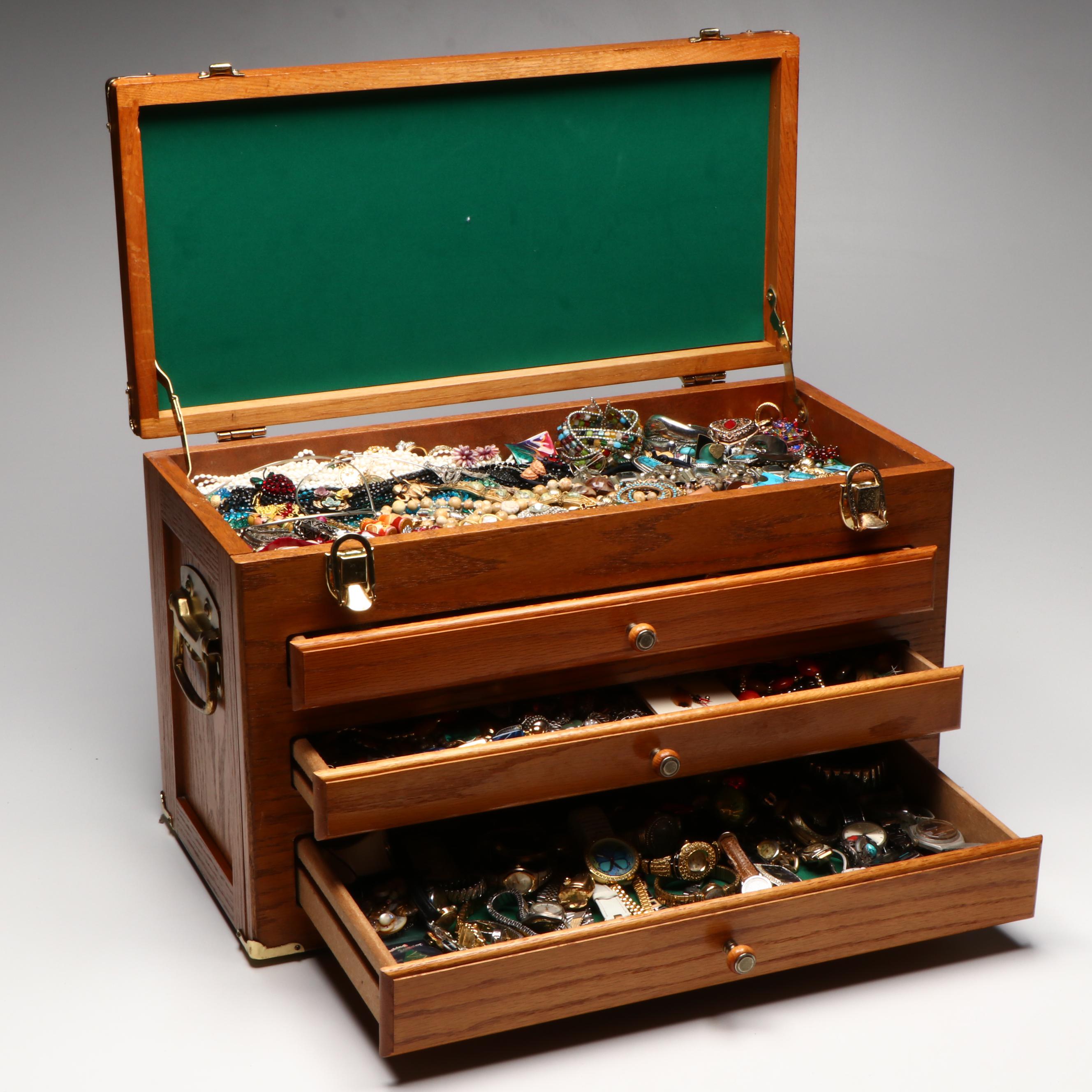 Uncommon Discoveries: Jewelry Collection