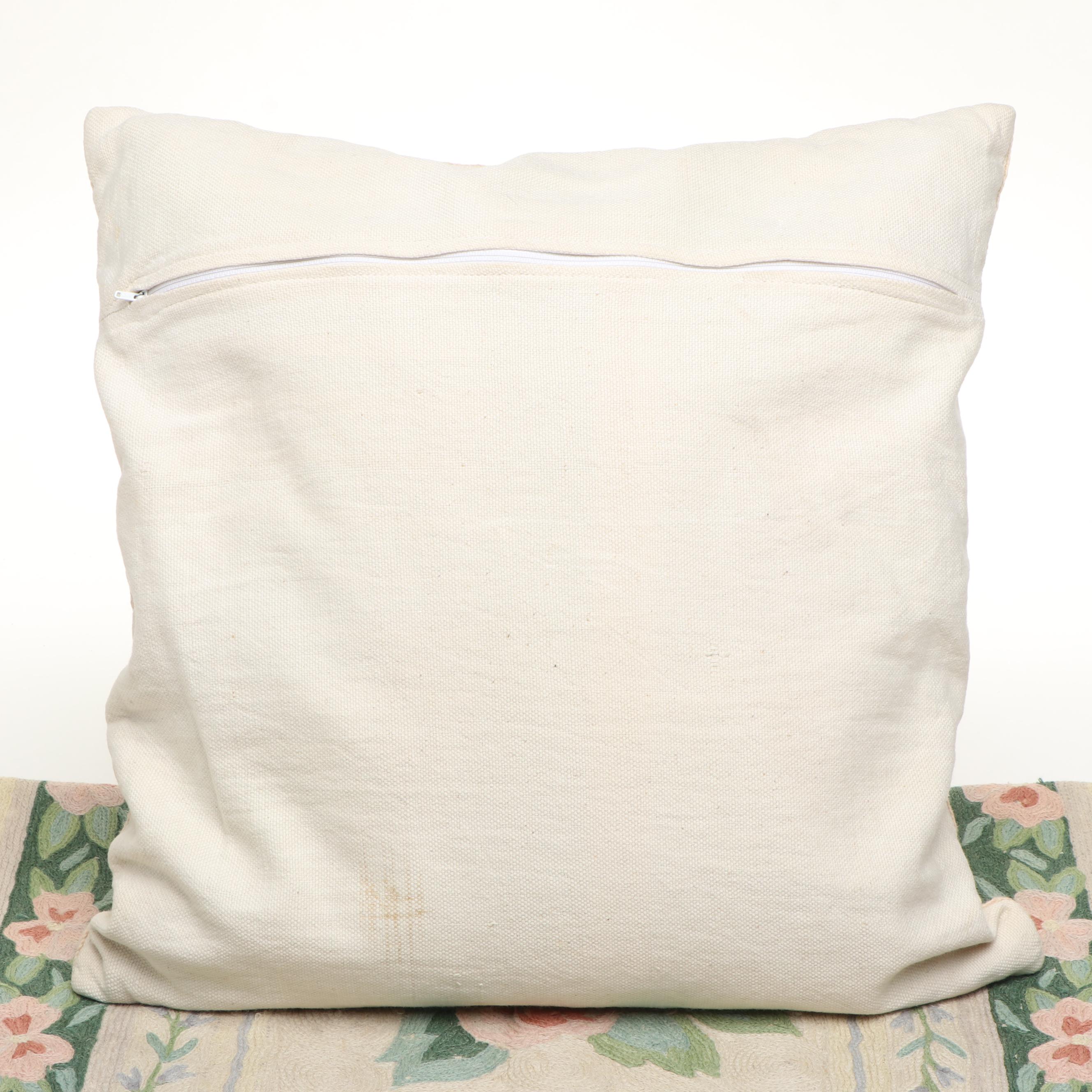 2 x 3'2 Veronica Marsh Floral Accent Rug with Decorative Throw Pillow