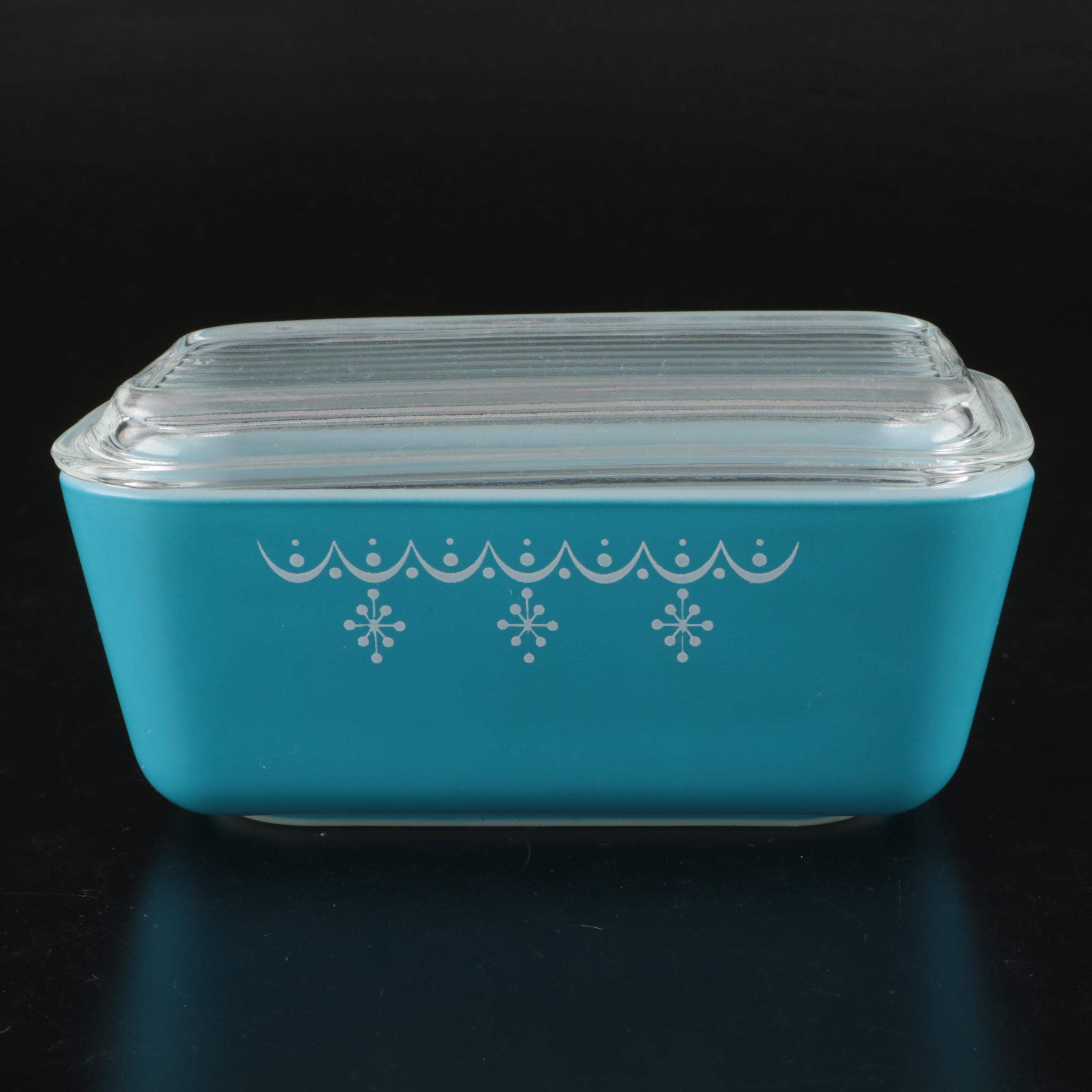 Pyrex "Green Daisy" with Other Bowls and Casserole Dishes