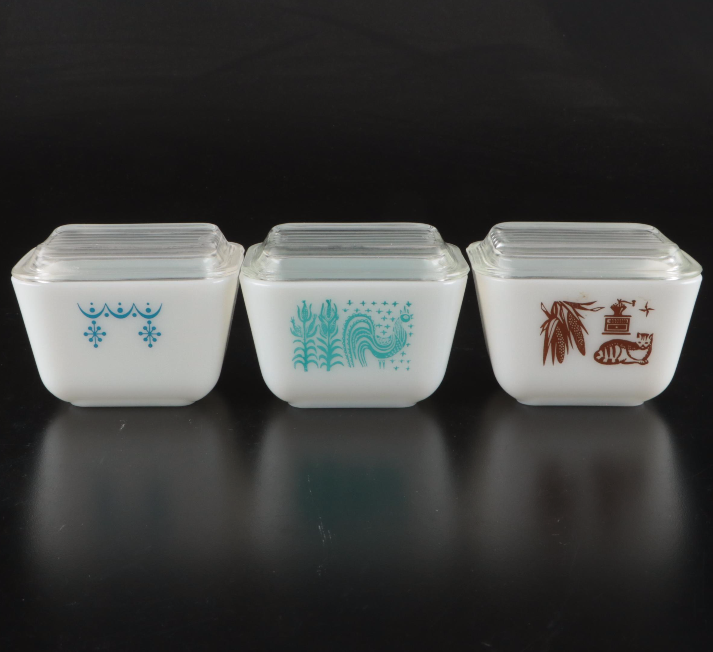 Pyrex "Green Daisy" with Other Bowls and Casserole Dishes