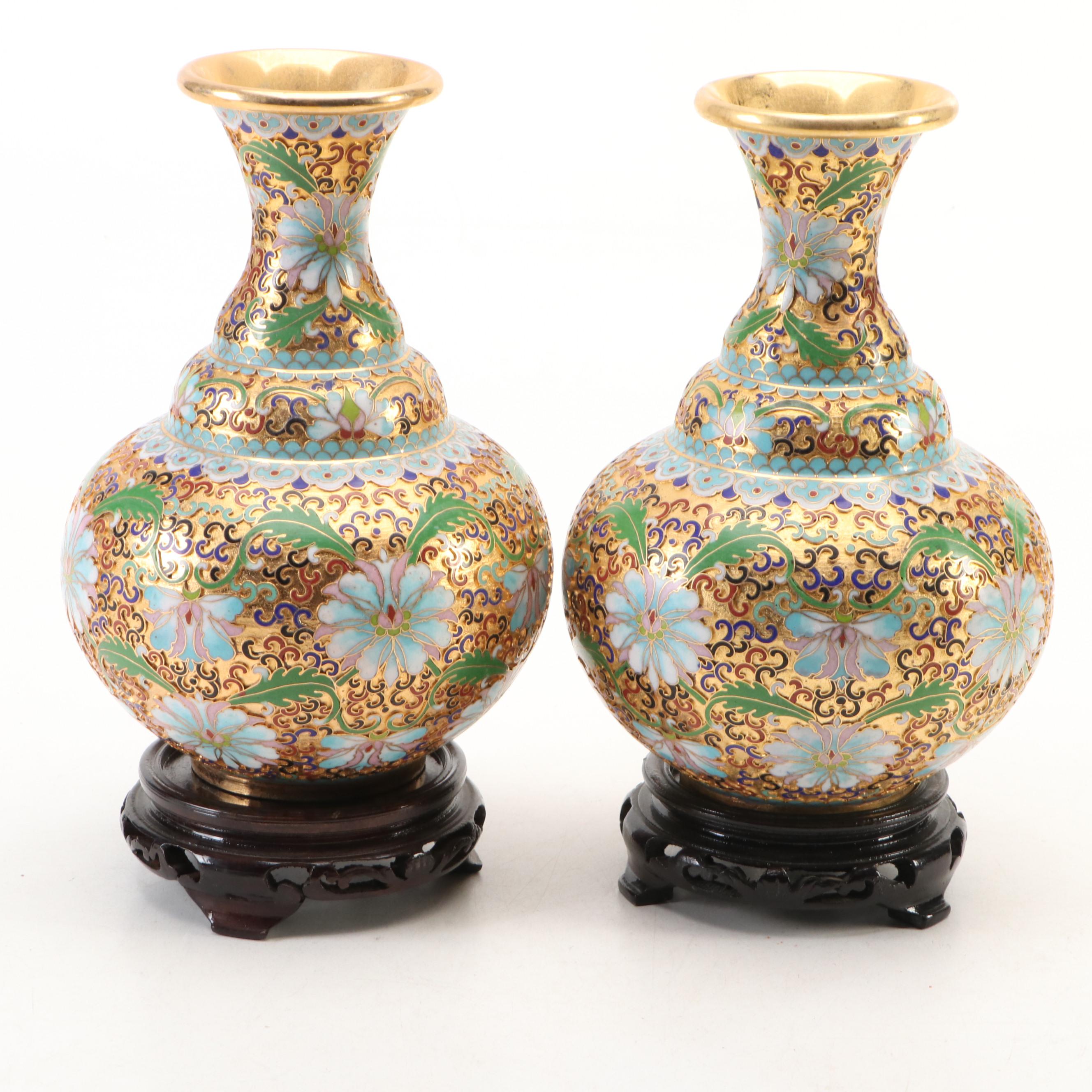 Chinese Cloisonné Vase and Guardian Lion Finialed Lidded Jar Collection
