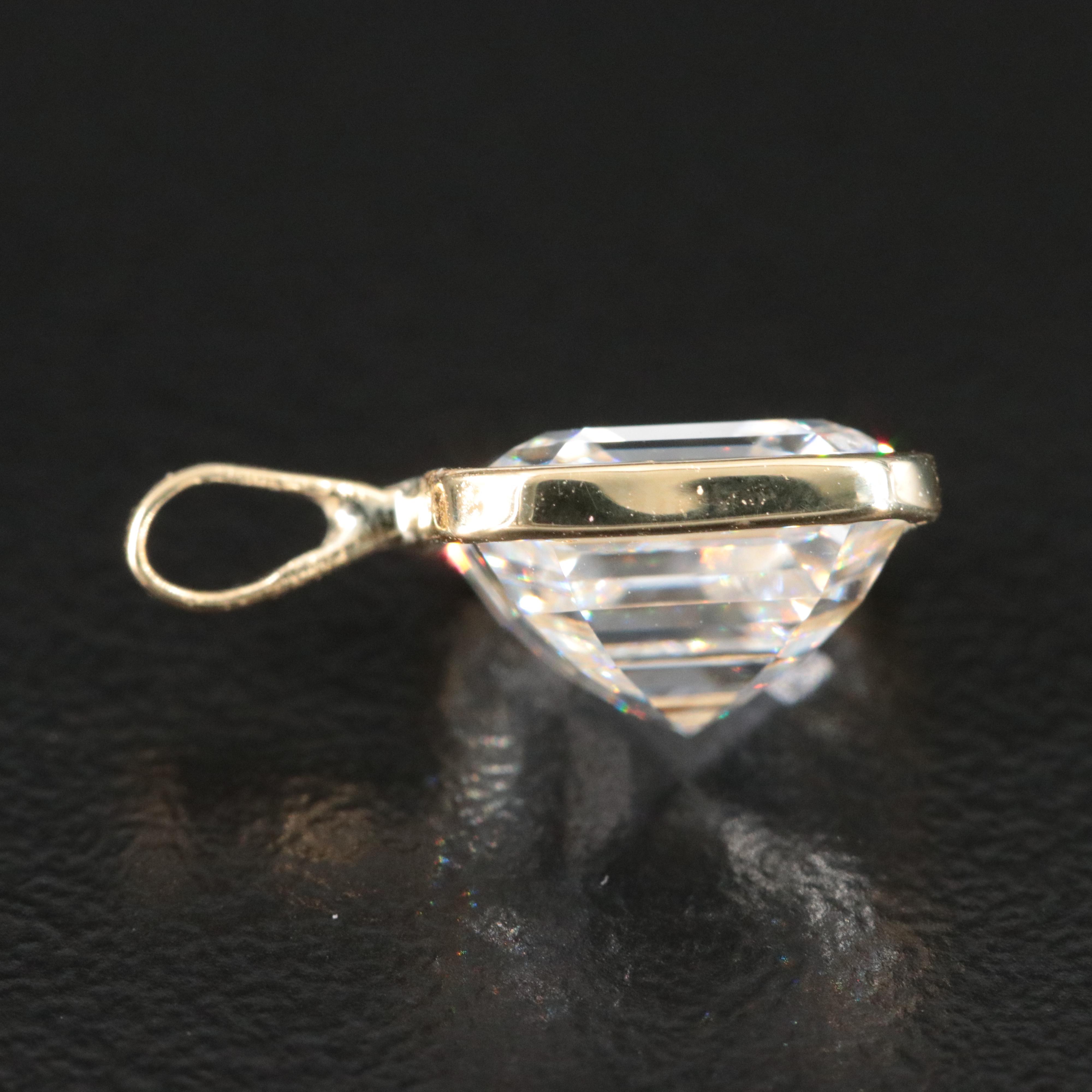 18K 3.56 CT Lab Grown Diamond Pendant with IGI Report