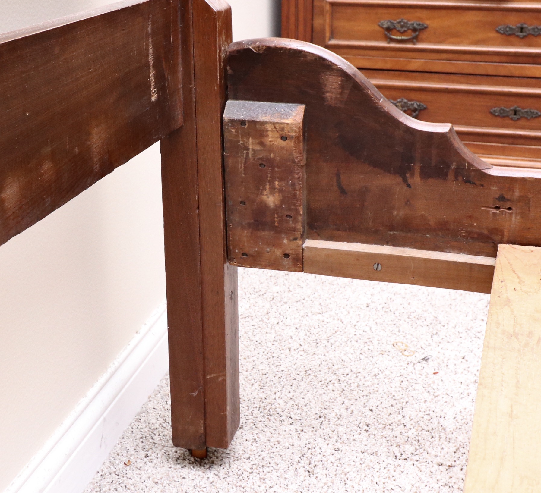 Late Victorian Walnut Queen Bed, Oak and Marble Side Table, Late 19th Century