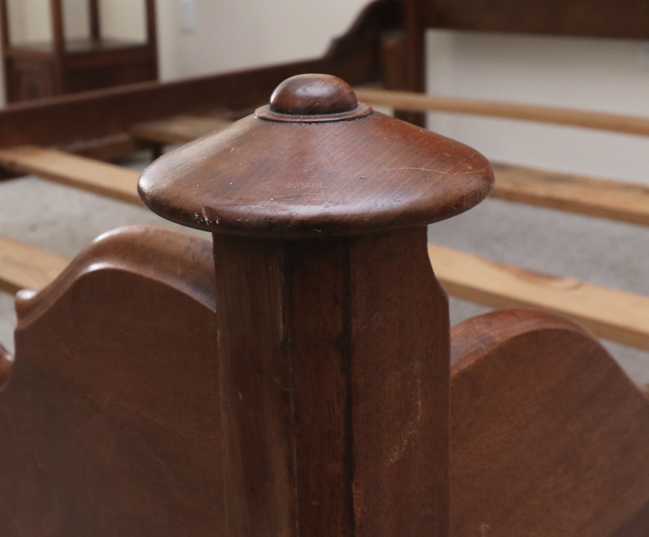 Late Victorian Walnut Queen Bed, Oak and Marble Side Table, Late 19th Century