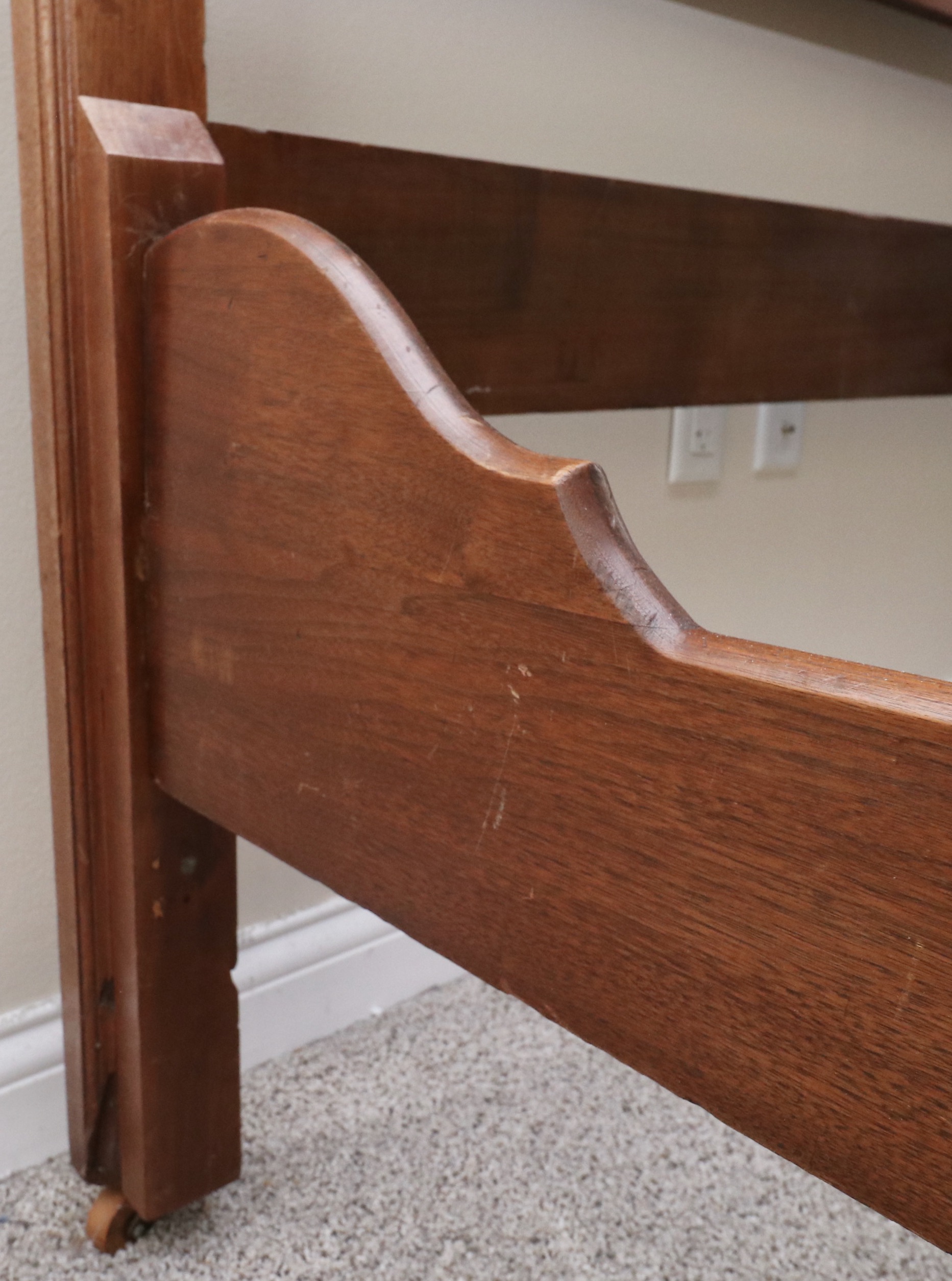 Late Victorian Walnut Queen Bed, Oak and Marble Side Table, Late 19th Century