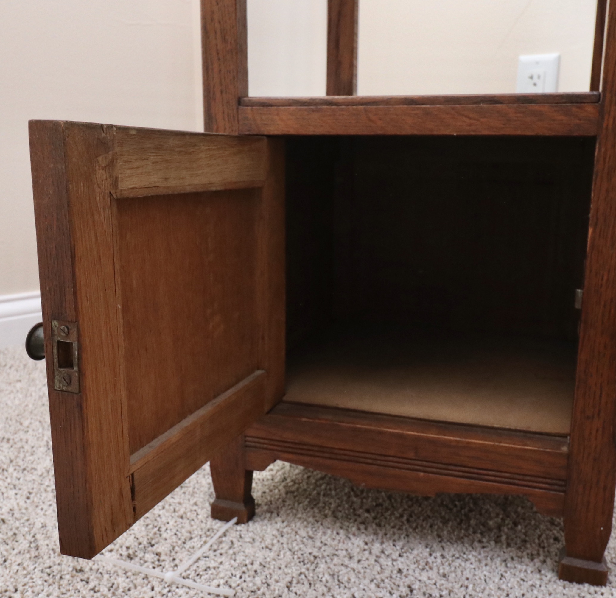Late Victorian Walnut Queen Bed, Oak and Marble Side Table, Late 19th Century