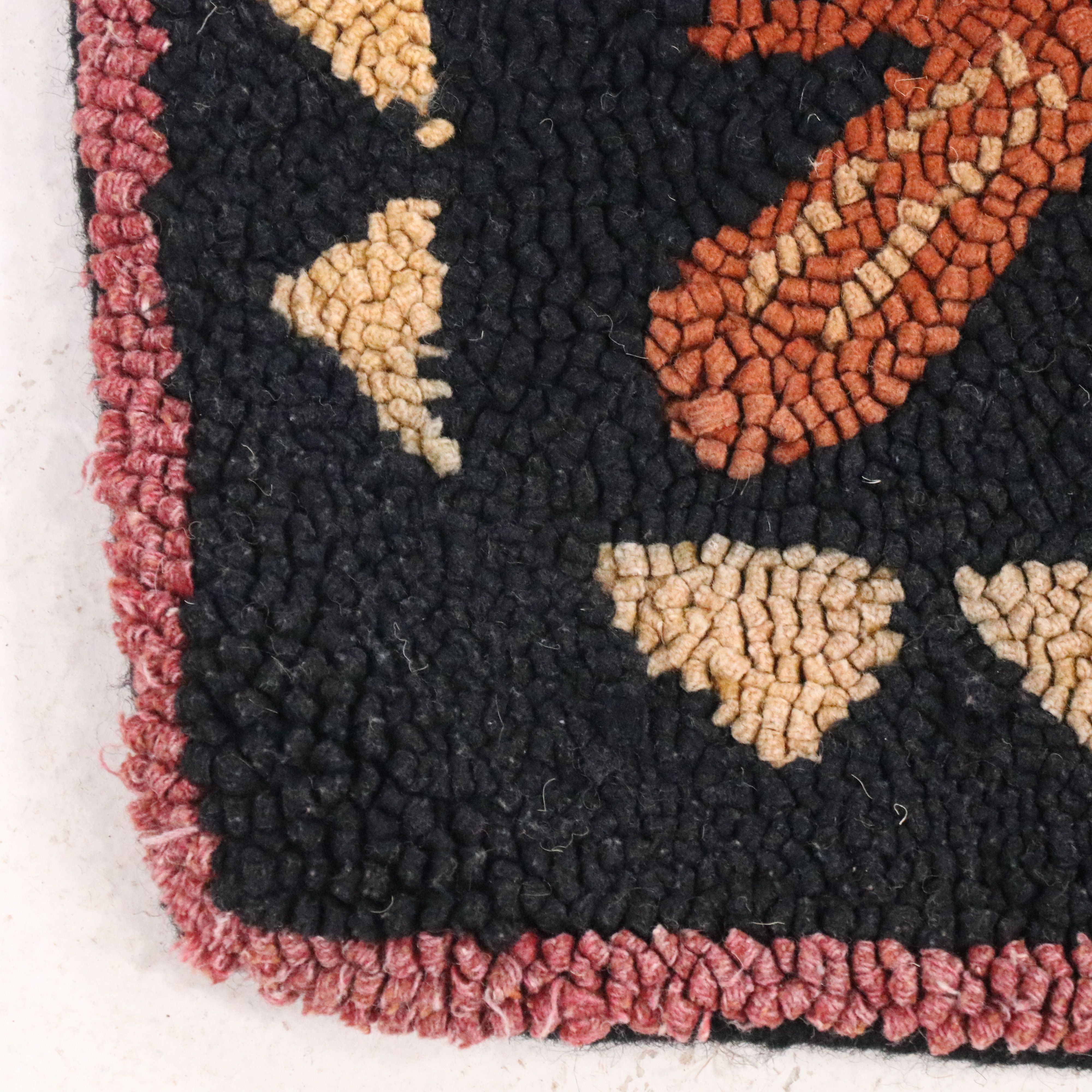 1'7 x 1'3 Hand-Hooked Americana Bird Wool Accent Rug