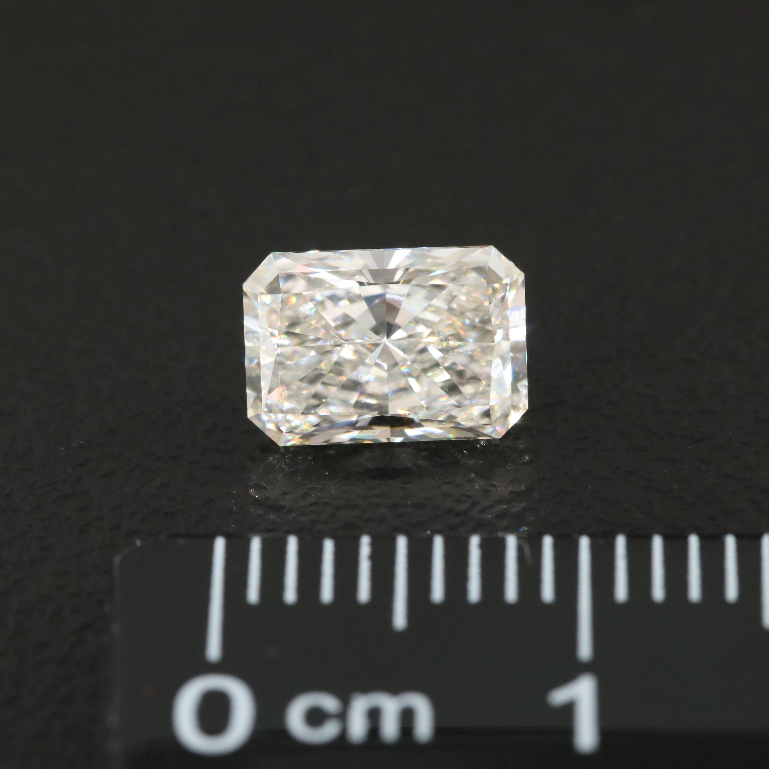 Loose 1.35 CT Lab Grown Diamond with IGI Report