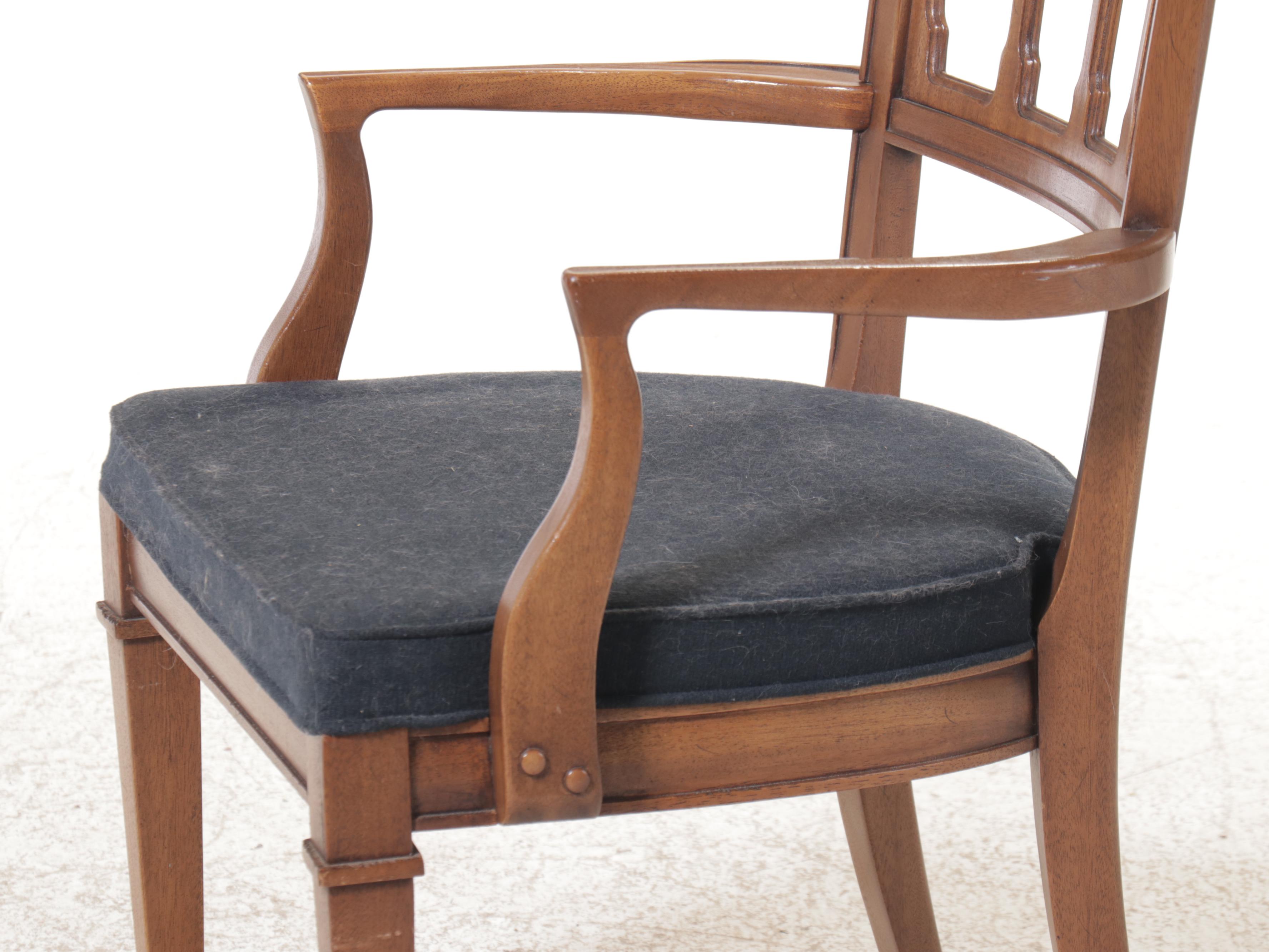 Seven-Piece Drexel "Triune" Walnut Dining Set, Mid to Late 20th Century