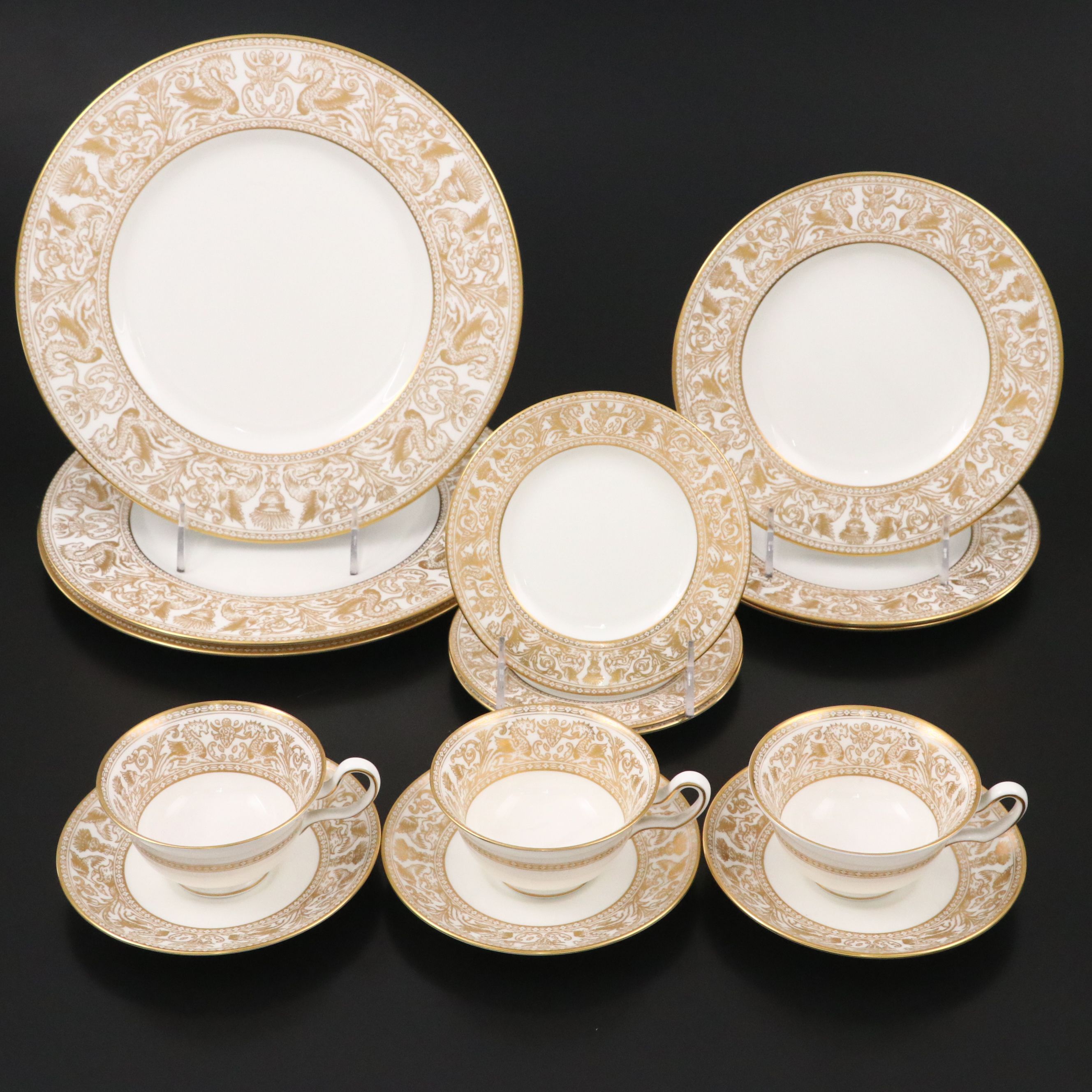 Wedgwood "Gold Florentine" Bone China Dinnerware, Mid to Late 20th Century