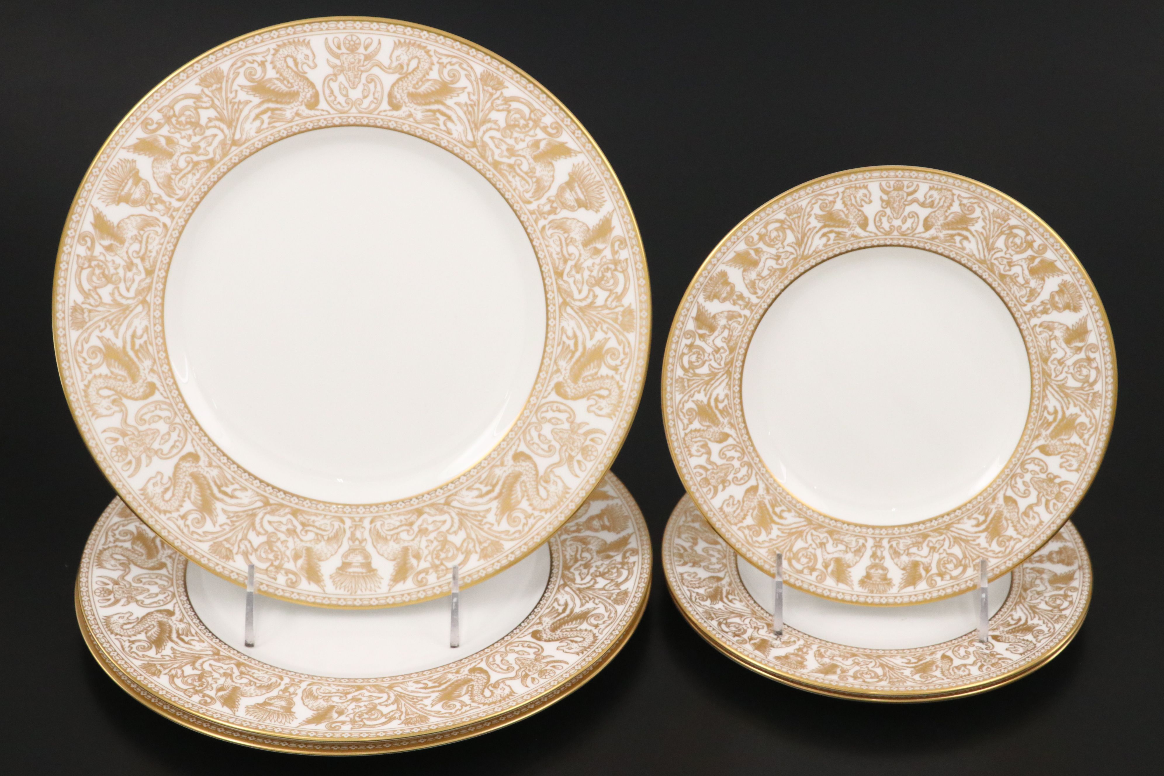 Wedgwood "Gold Florentine" Bone China Dinnerware, Mid to Late 20th Century