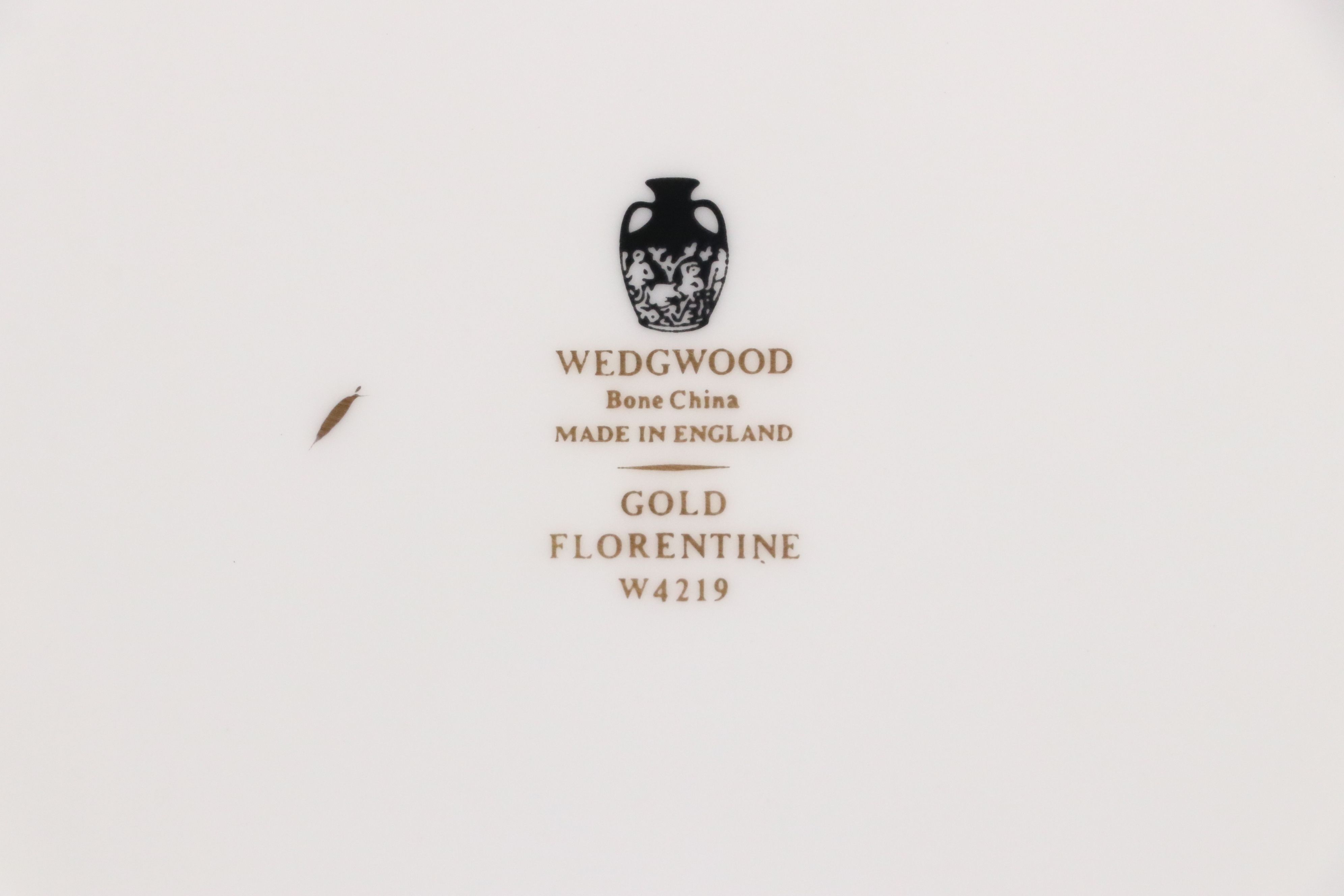 Wedgwood "Gold Florentine" Bone China Dinnerware, Mid to Late 20th Century