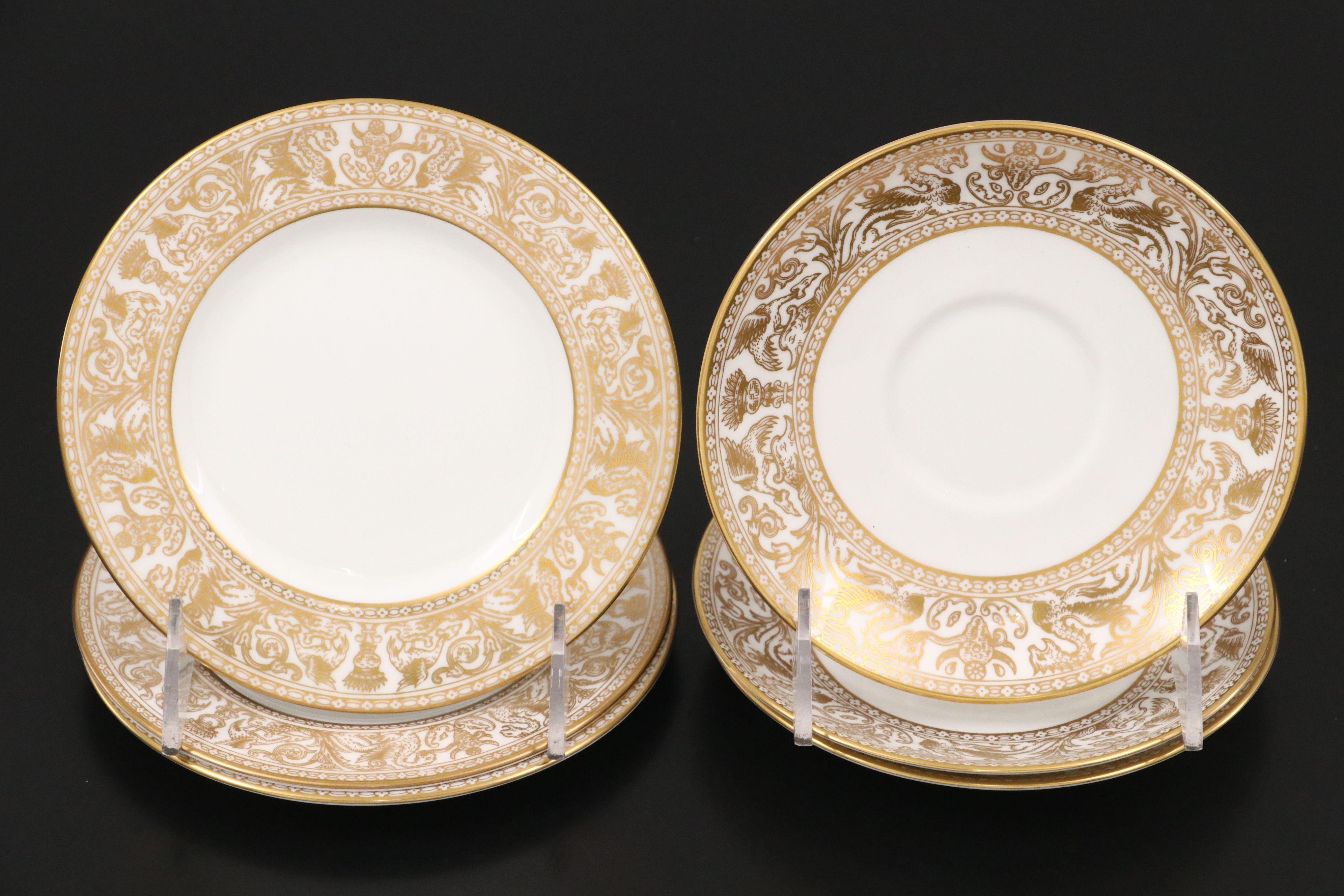 Wedgwood "Gold Florentine" Bone China Dinnerware, Mid to Late 20th Century