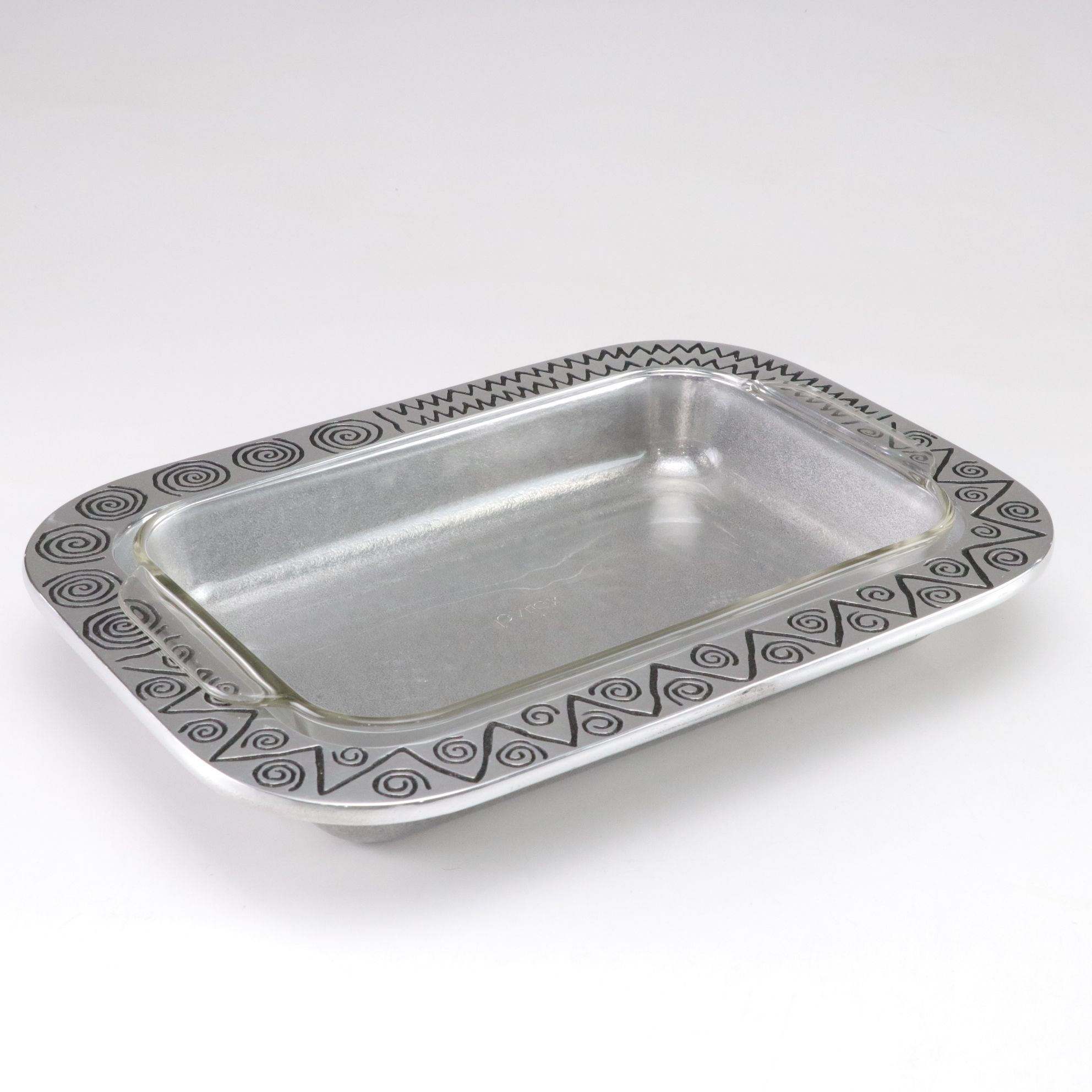 Wilton Armetale "Reggae" Pewter Baking Dish with Mariposa Pineapple Serveware