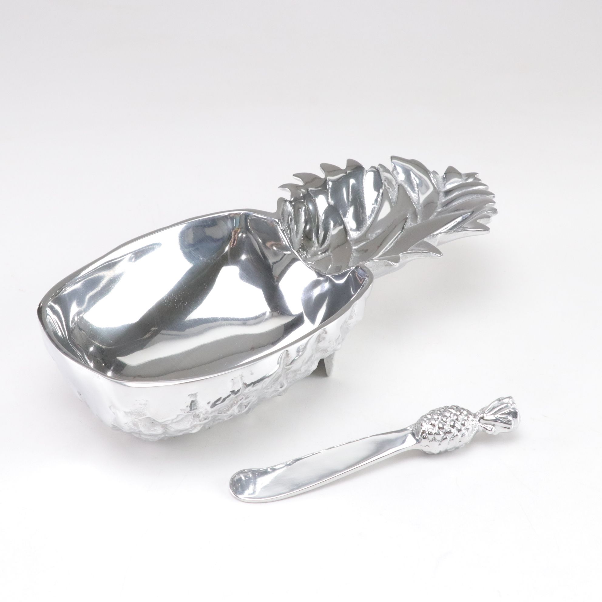 Wilton Armetale "Reggae" Pewter Baking Dish with Mariposa Pineapple Serveware