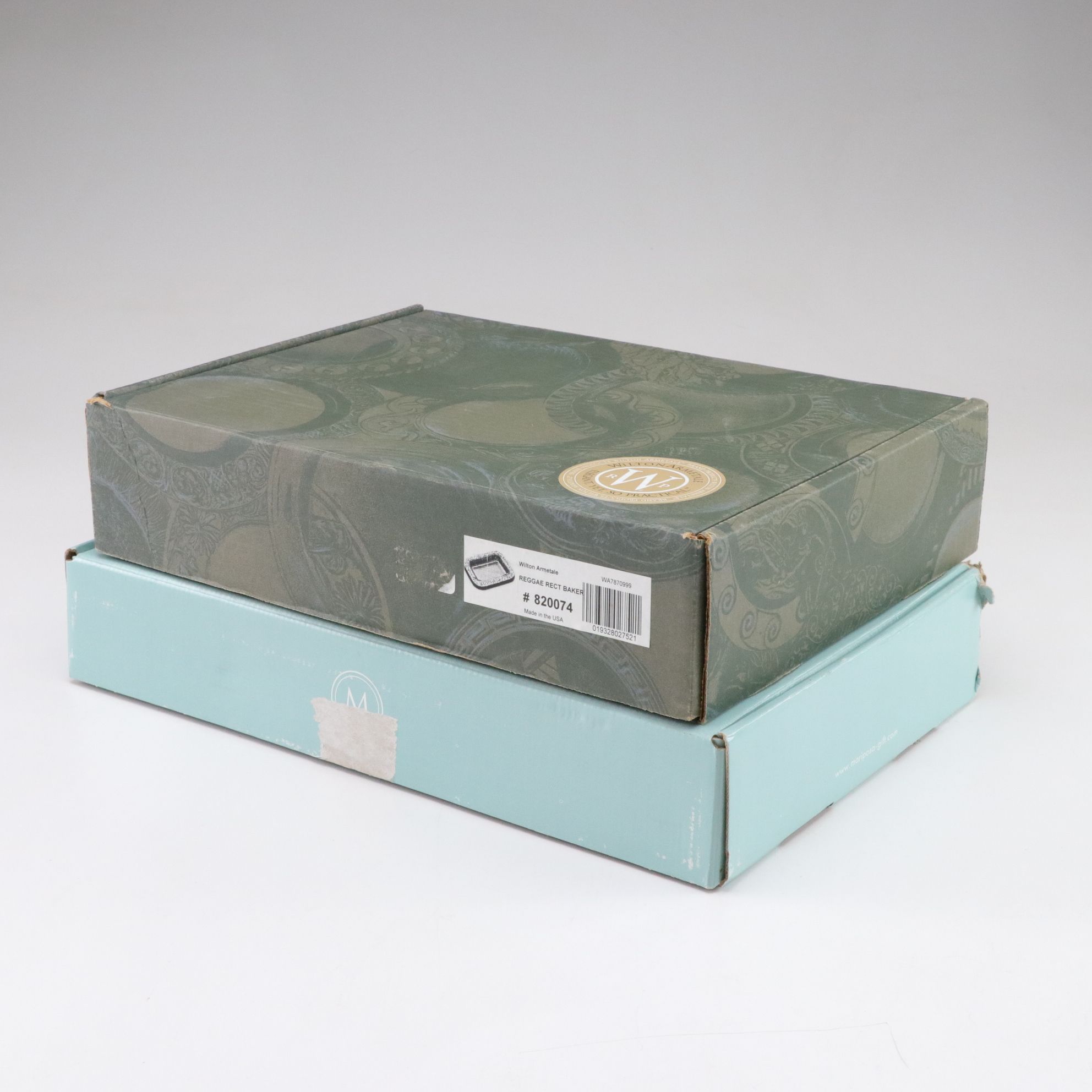 Wilton Armetale "Reggae" Pewter Baking Dish with Mariposa Pineapple Serveware