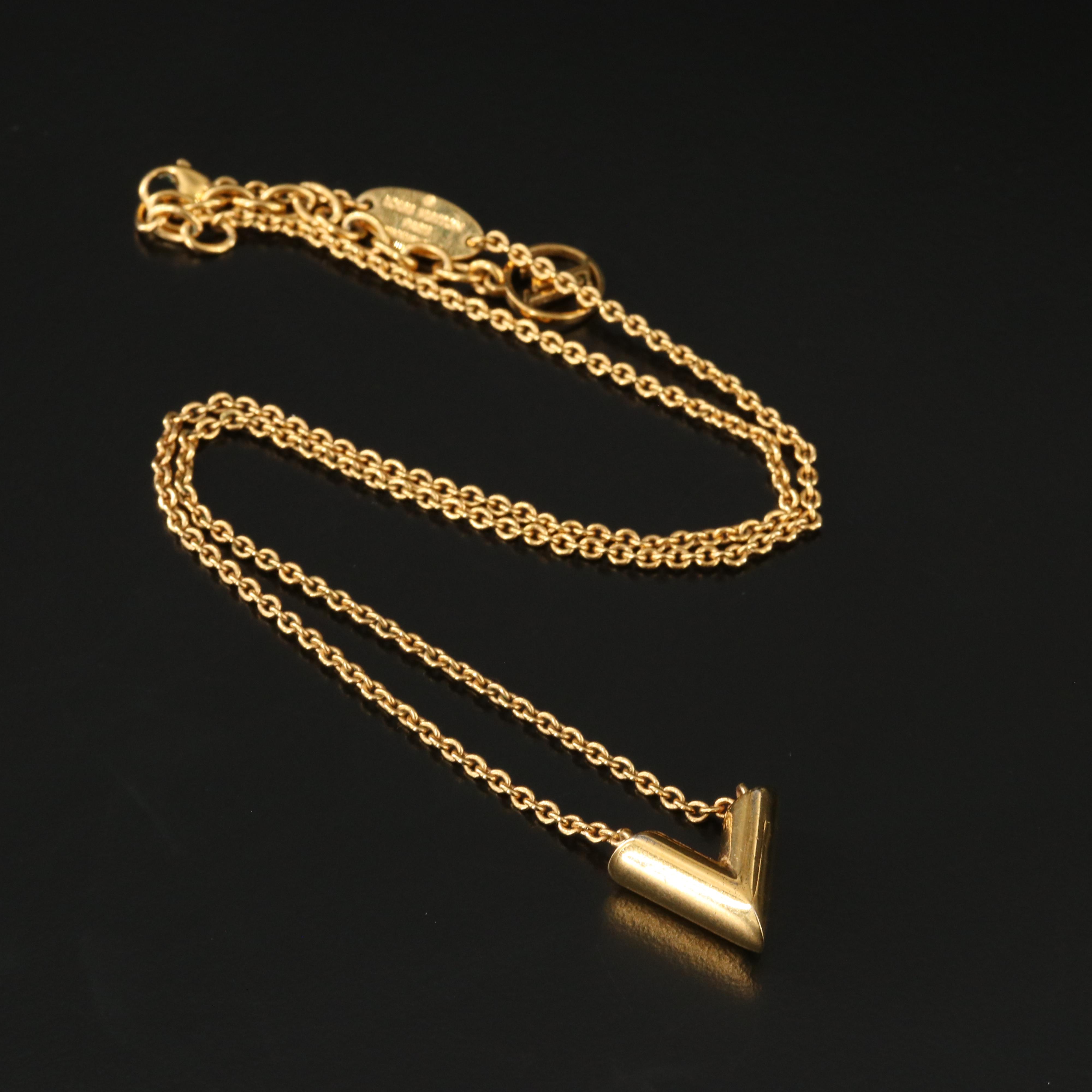Louis Vuitton Essential V Necklace