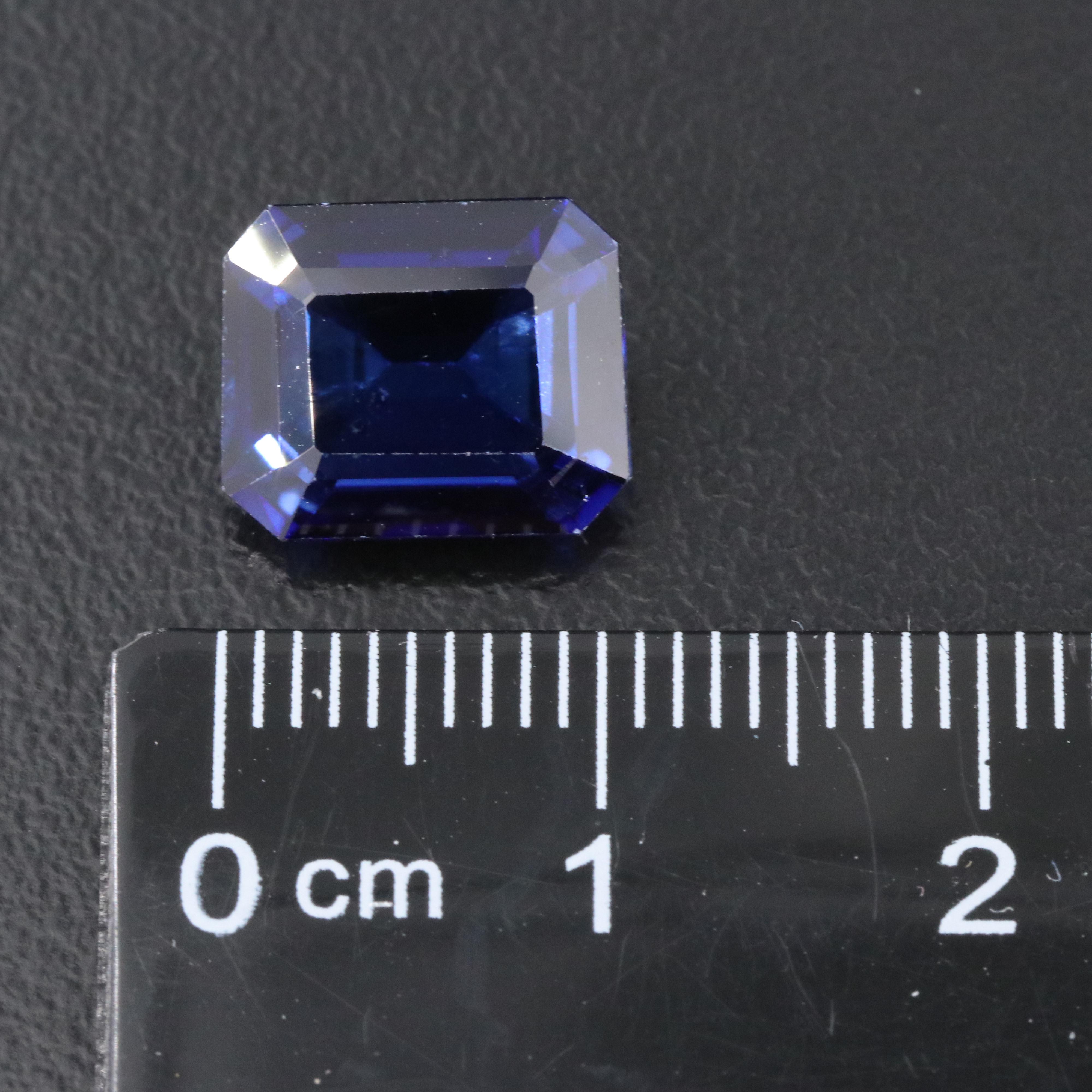 Loose 5.59 CT Lab Grown Sapphire