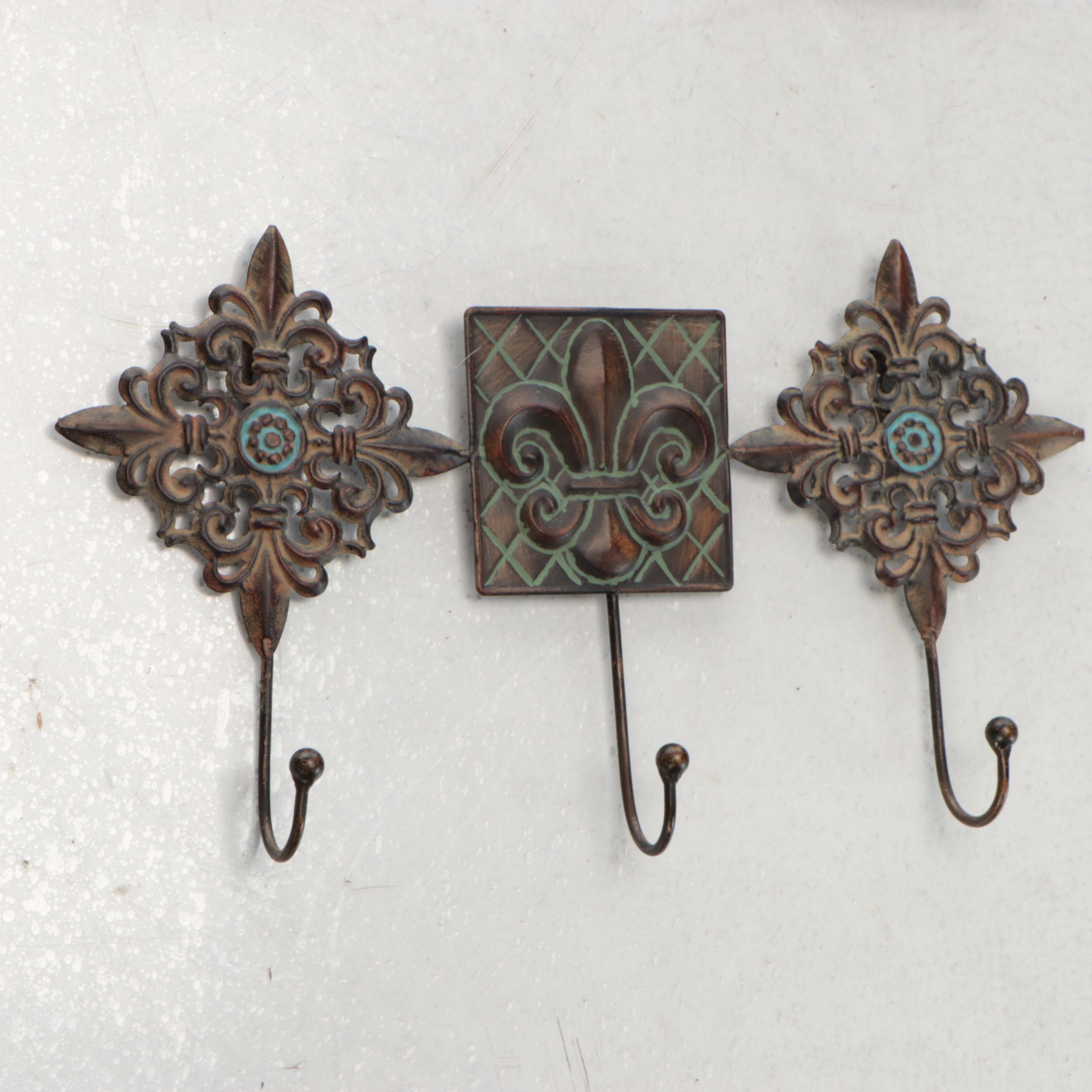 Scrolled Metal Plate Rack and Hooks