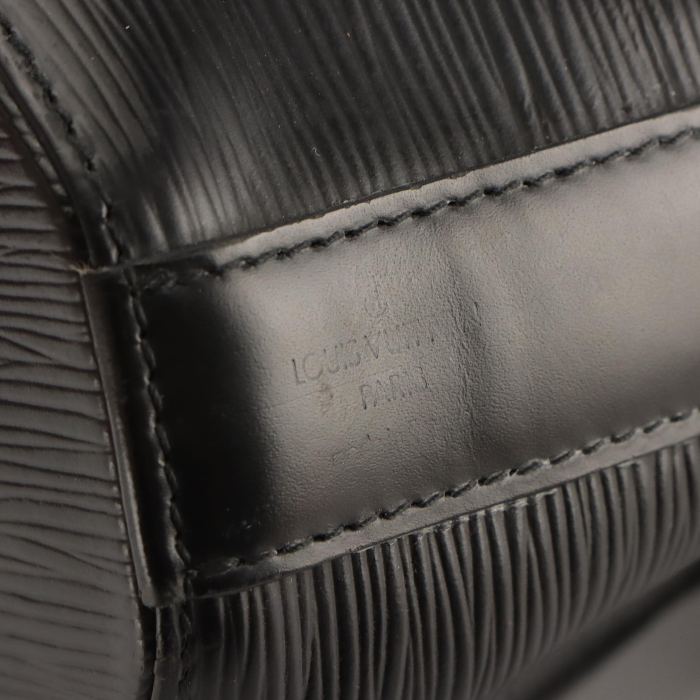 Louis Vuitton Sac D'Epaule in Black Epi and Smooth Leather