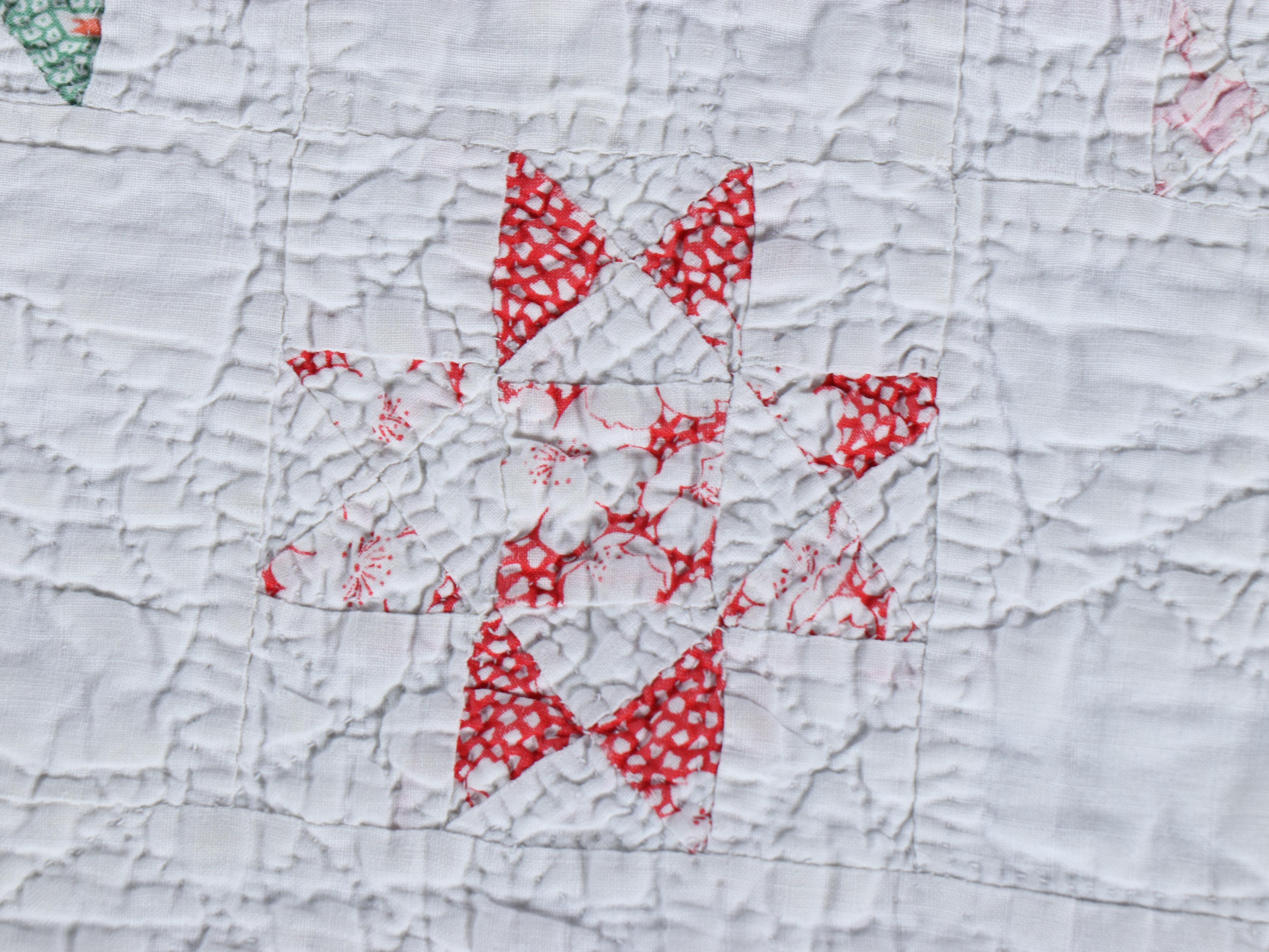 Hand-Crafted "Ohio Star" Pieced Cotton Quilt, Mid to Late 20th C.