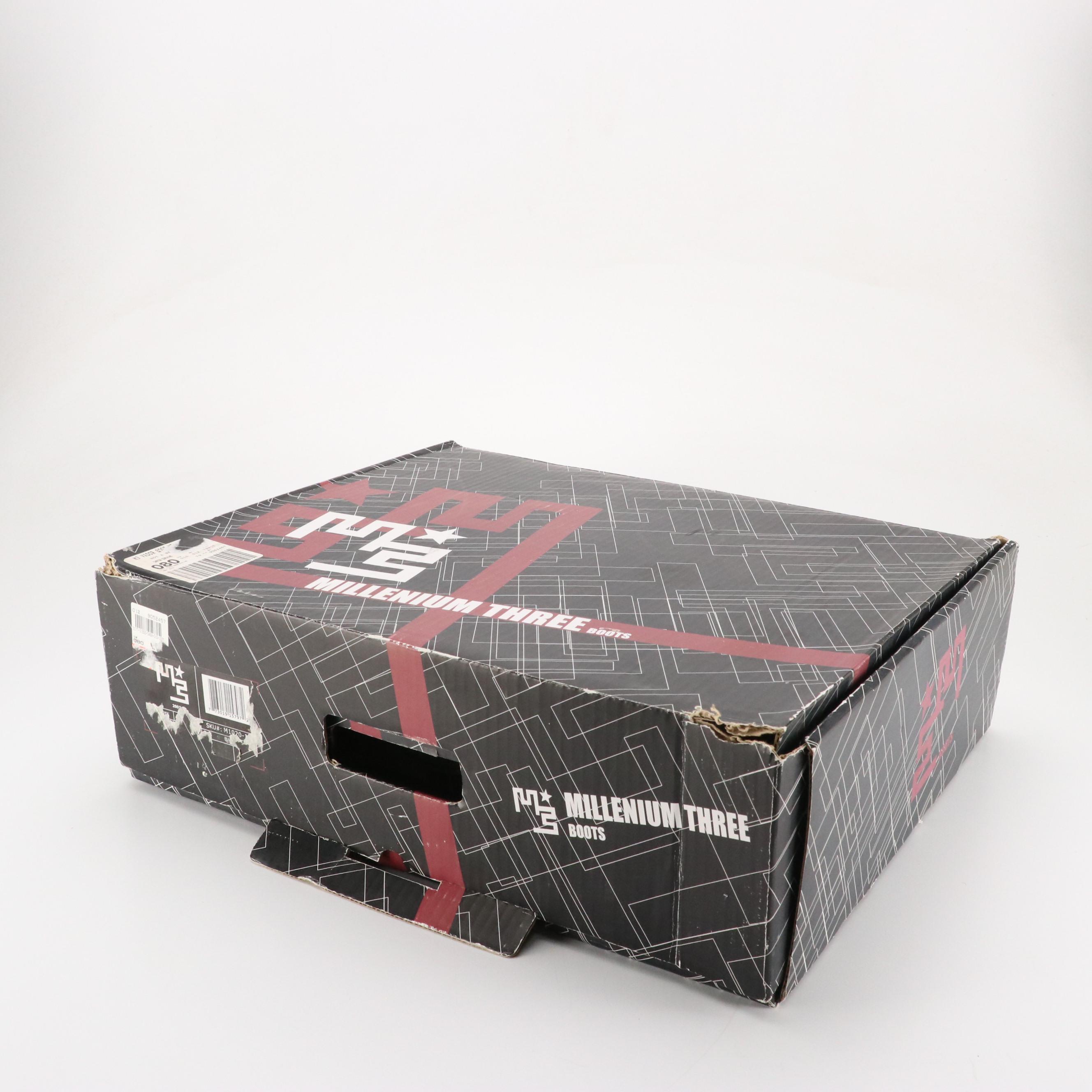 Lamar Force Snowboard Boots with Other Box