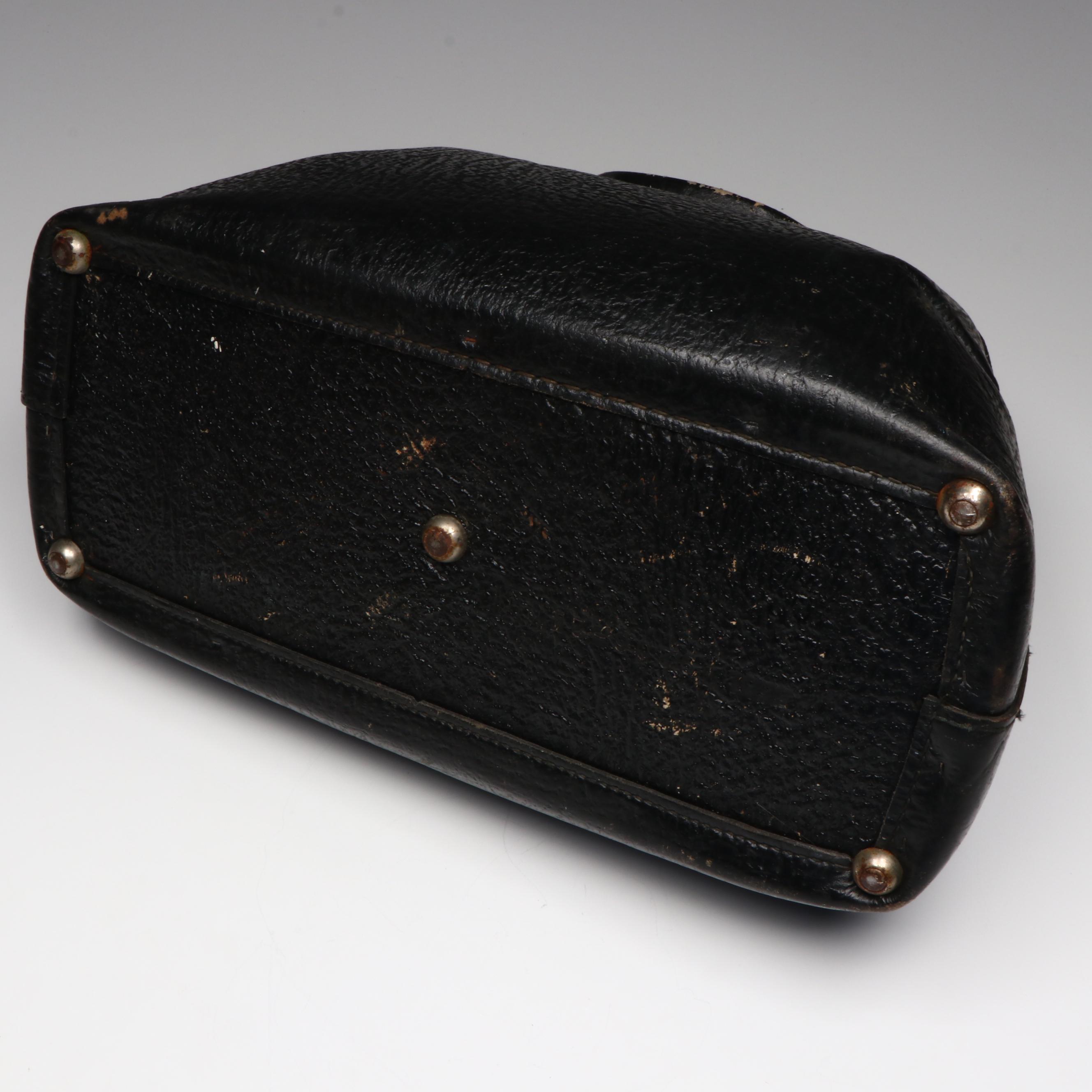 Human Skull Medical Specimen with Leather Doctor's Bag, 20th Century