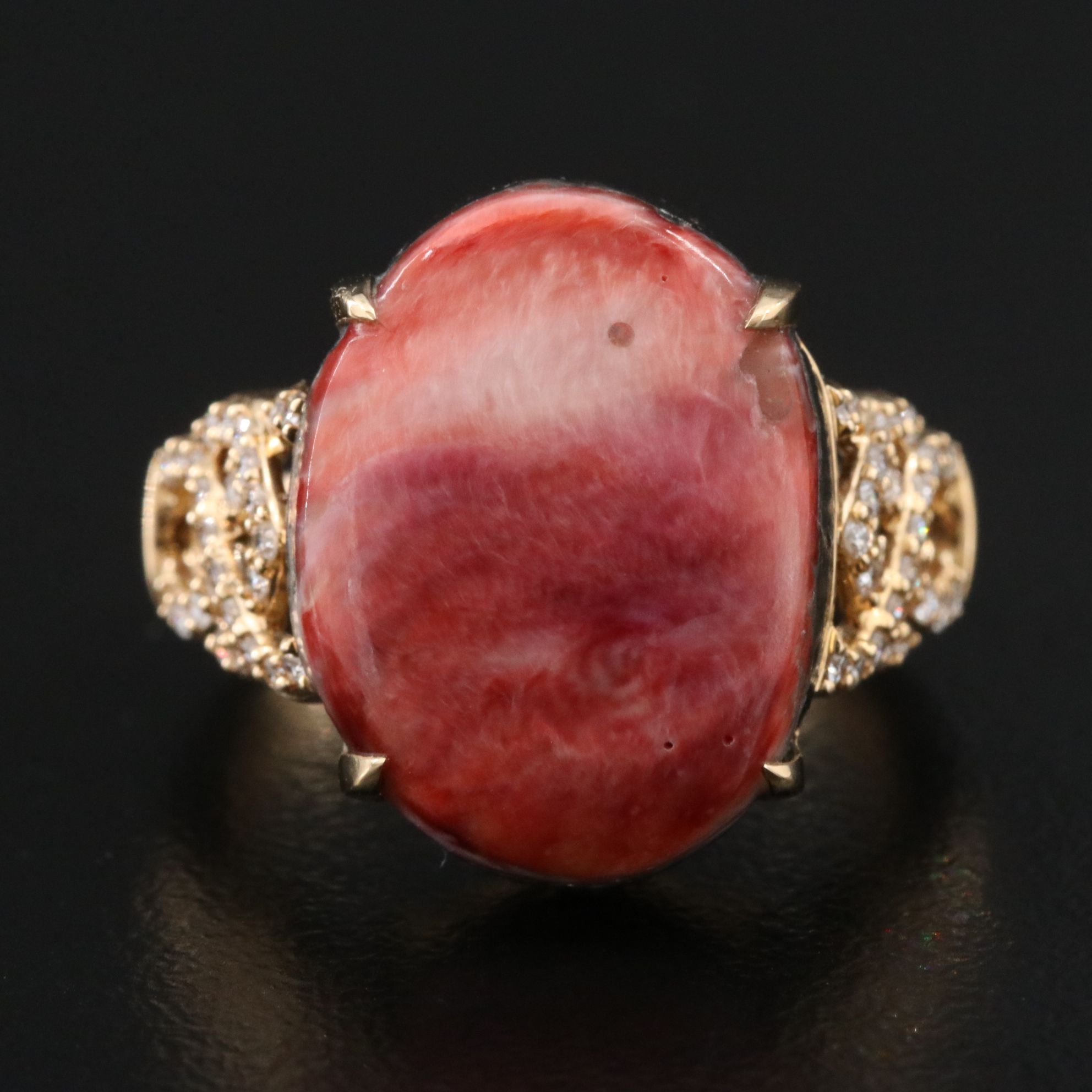 Chromia 18K Spiny Oyster and Diamond Ring