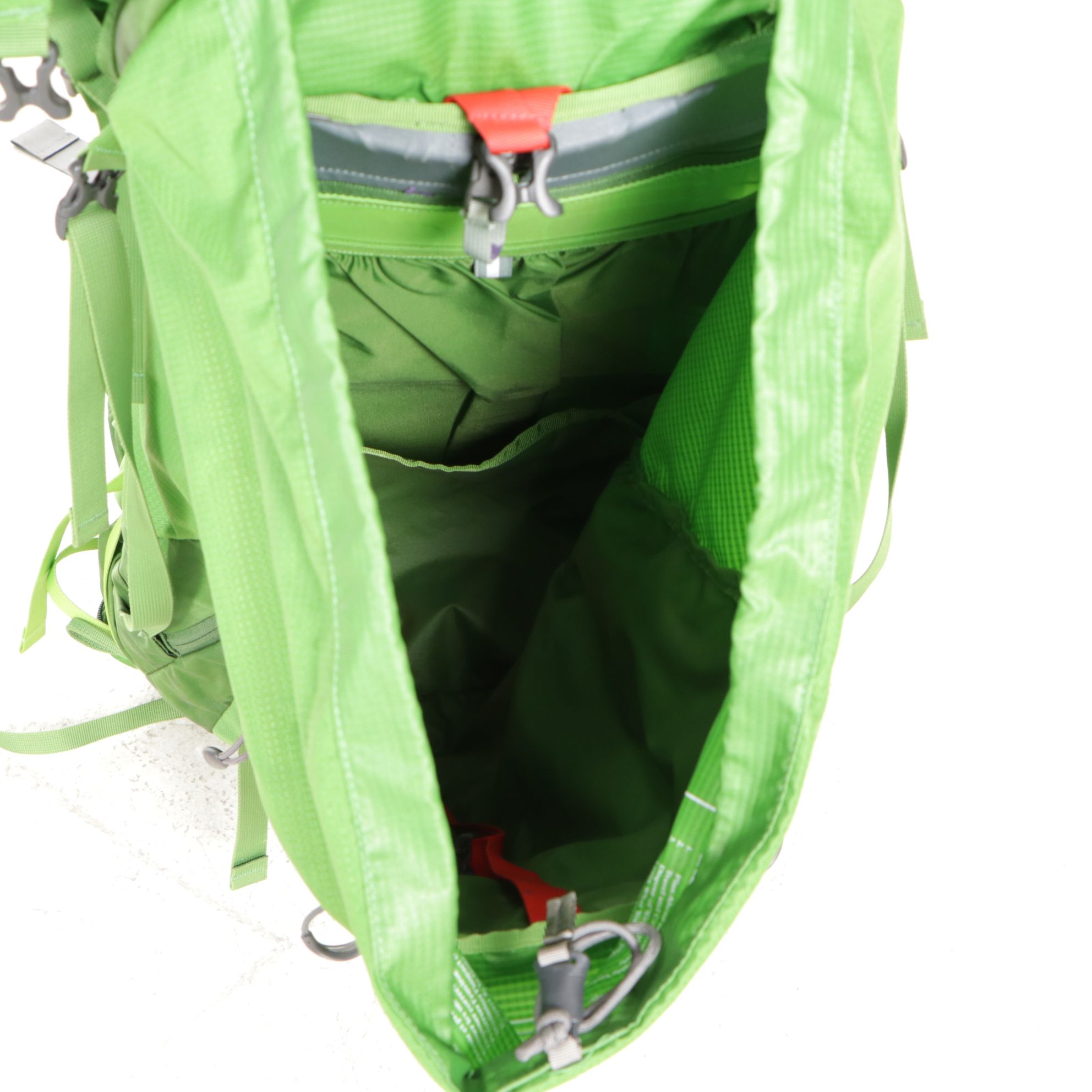 Osprey Atmos AG 65 Mythical Green Hiking Backpack
