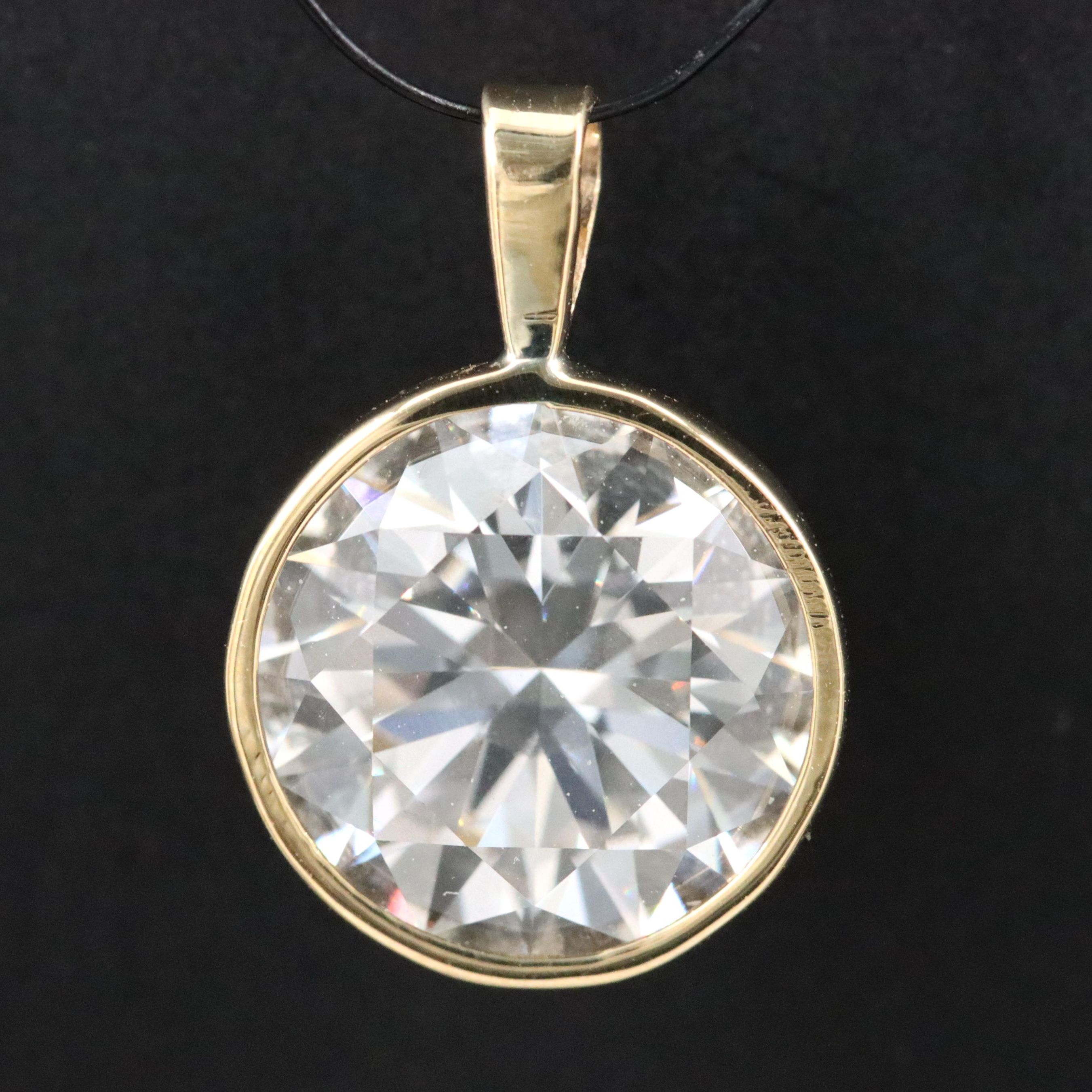 18K 3.05 CT Lab Grown Diamond Pendant with IGI Report