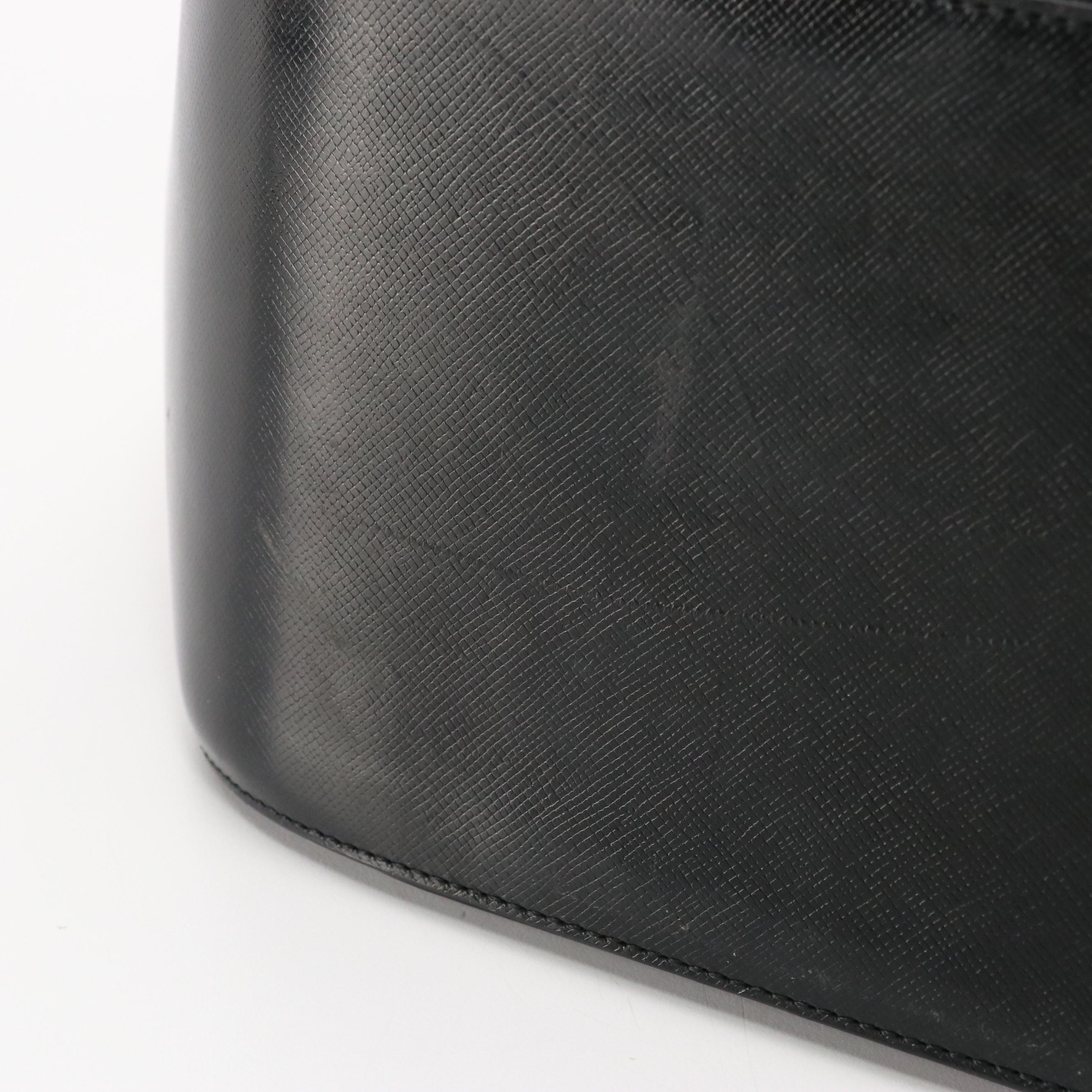 Burberrys Shoulder Bag in Haymarket Check Canvas and Black Leather Trim