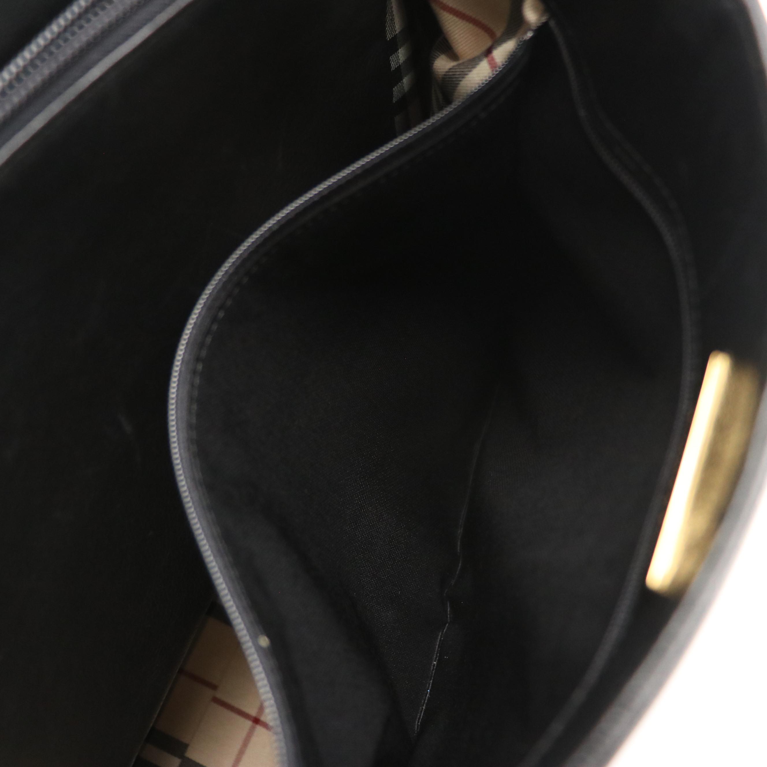 Burberry Middle Zipper Shoulder Tote in Black Grained Leather