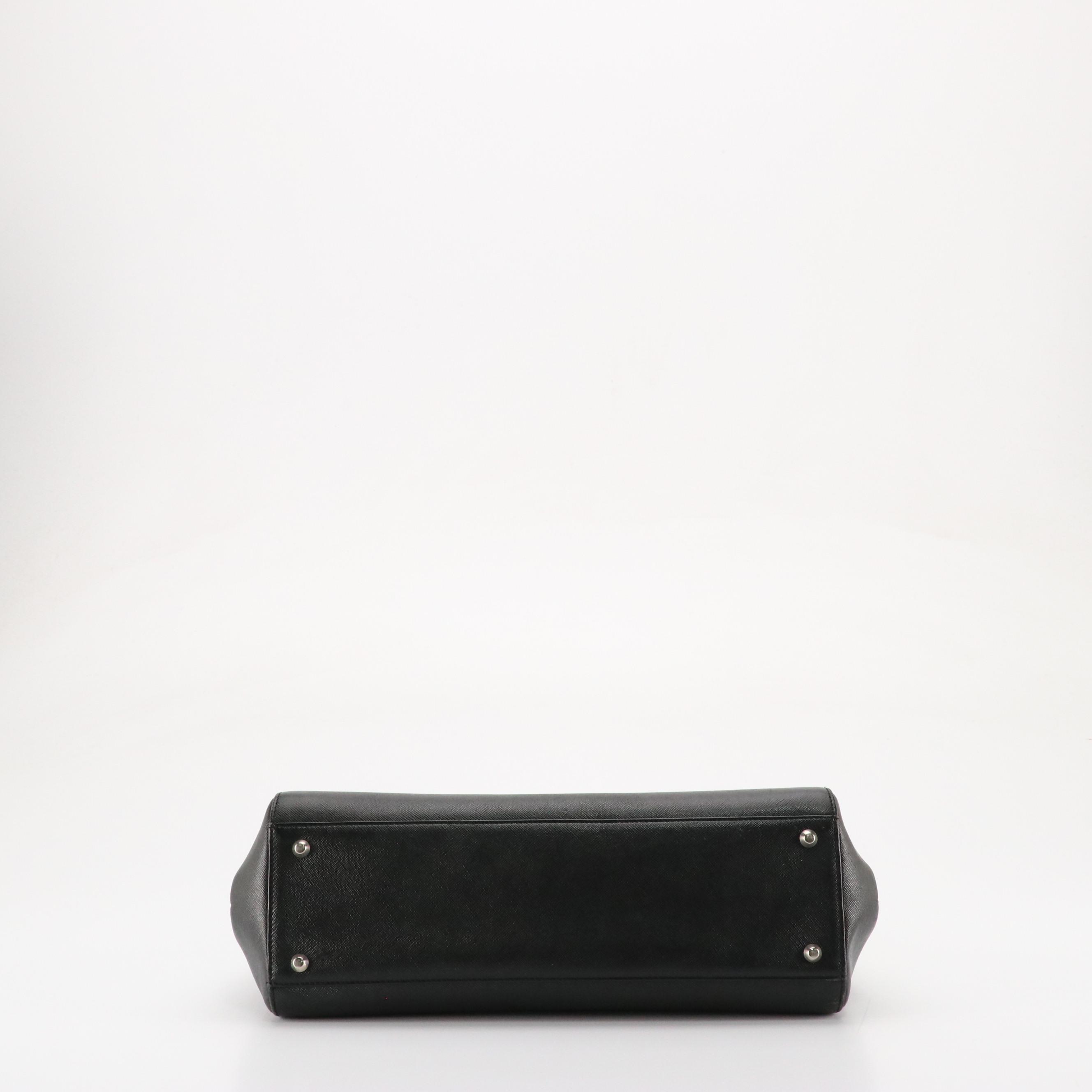 Burberry Handbag Tote in Black Saffiano Leather