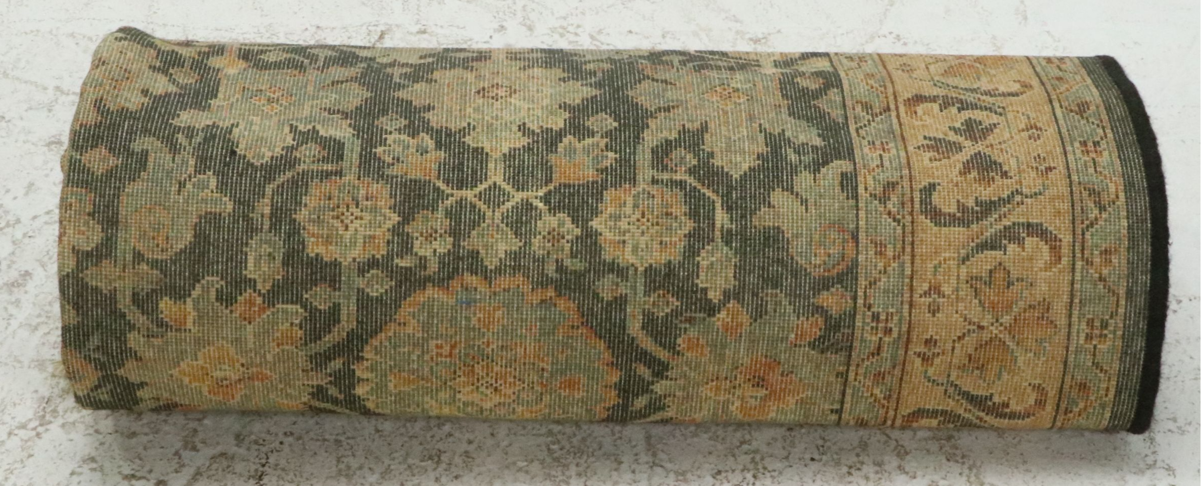 5'6 x 8'10 Machine Made Masland Rug "Glenmont" Area Rug