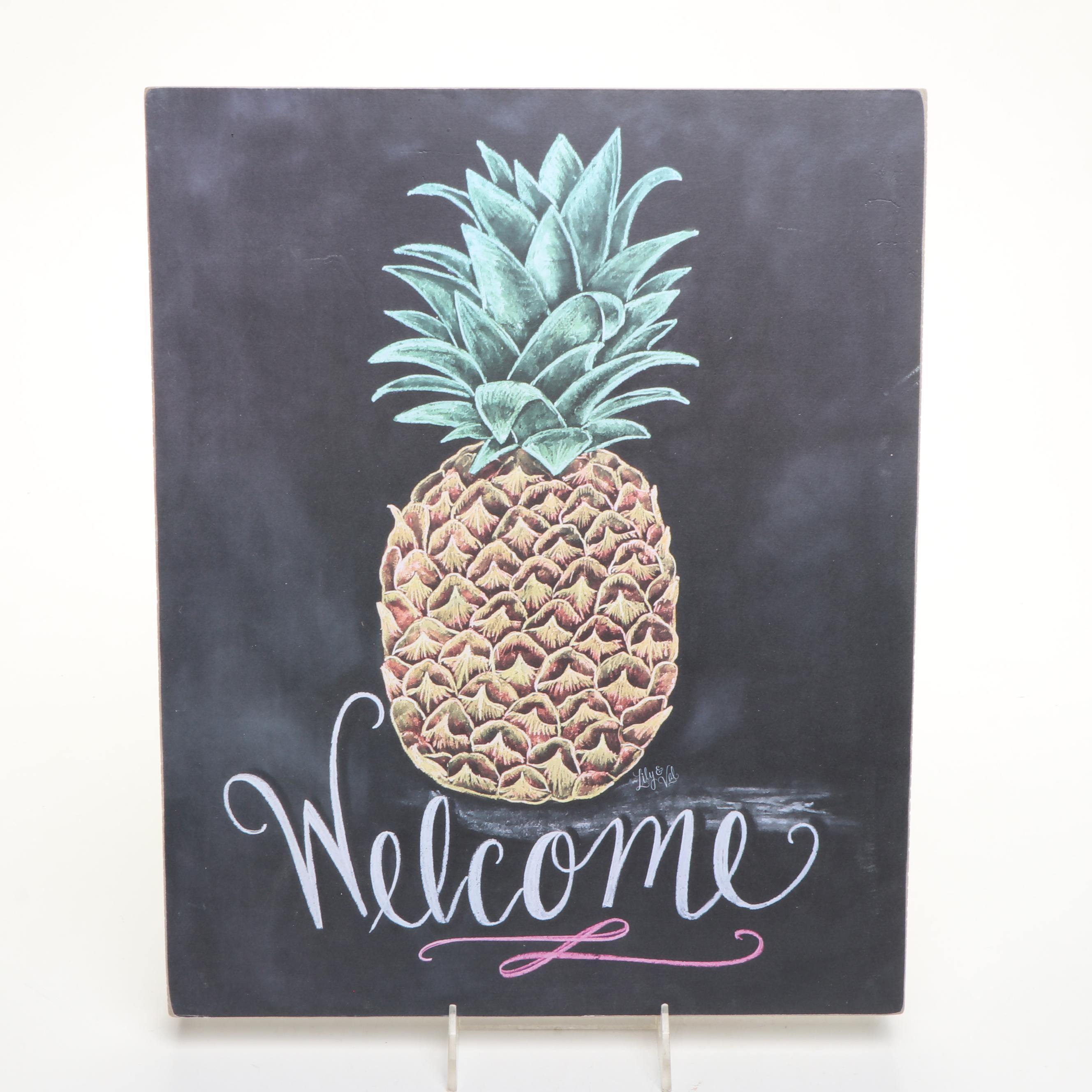 Ceramic Pineapple Bowl with Pineapple Wall Décor