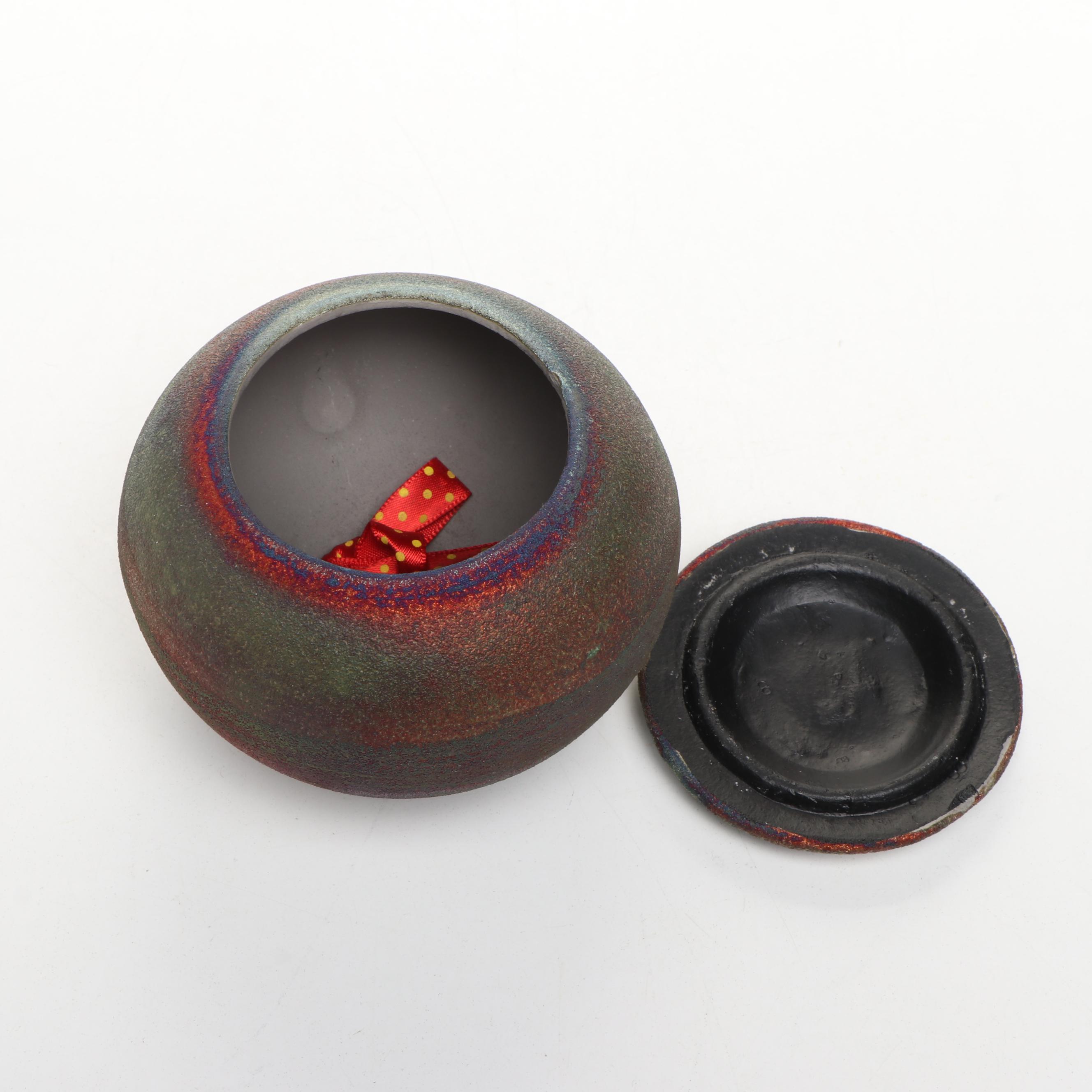 Ceramic Pineapple Bowl with Pineapple Wall Décor