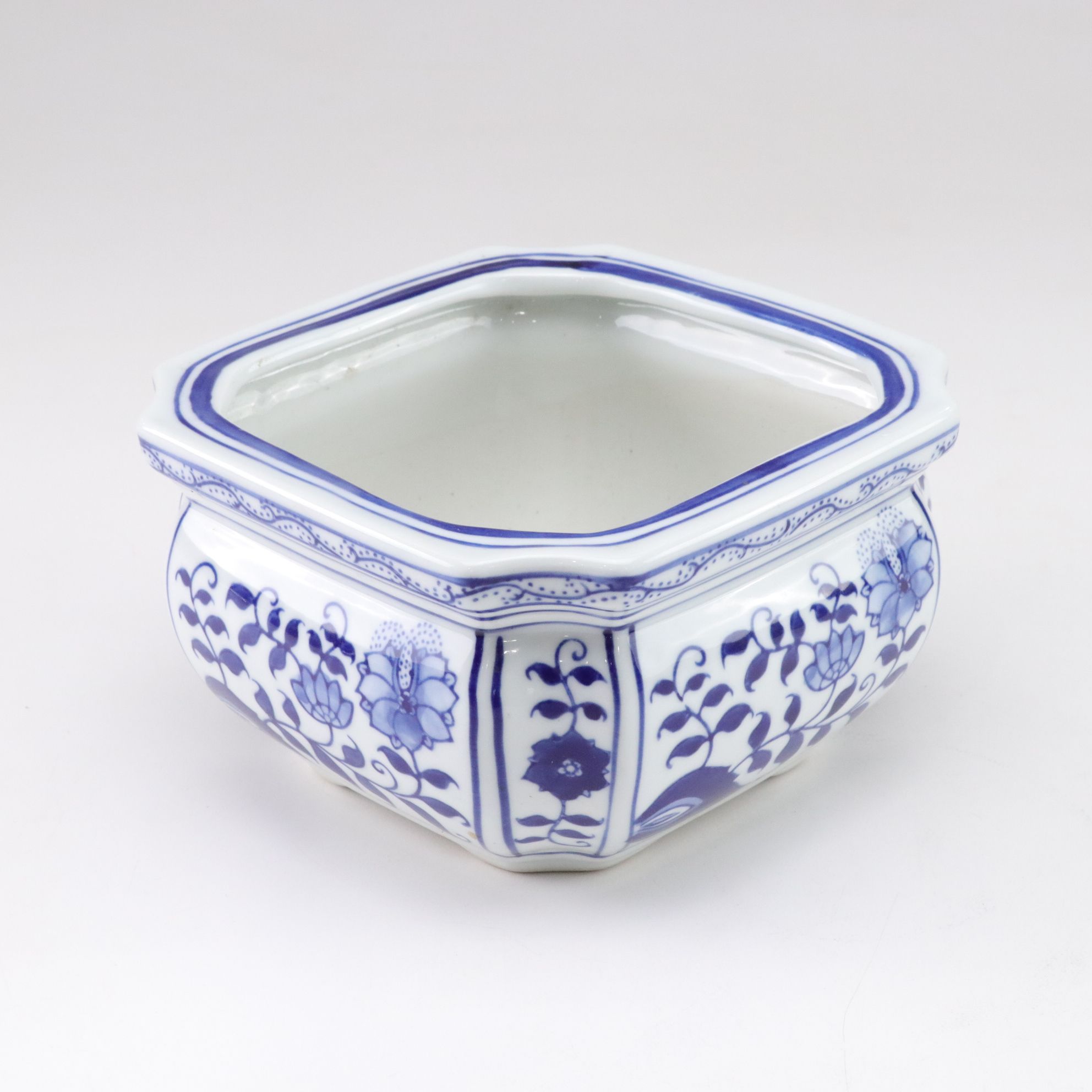 Bombay Chinese Blue & White Turtle Soup Tureen with Cachepot