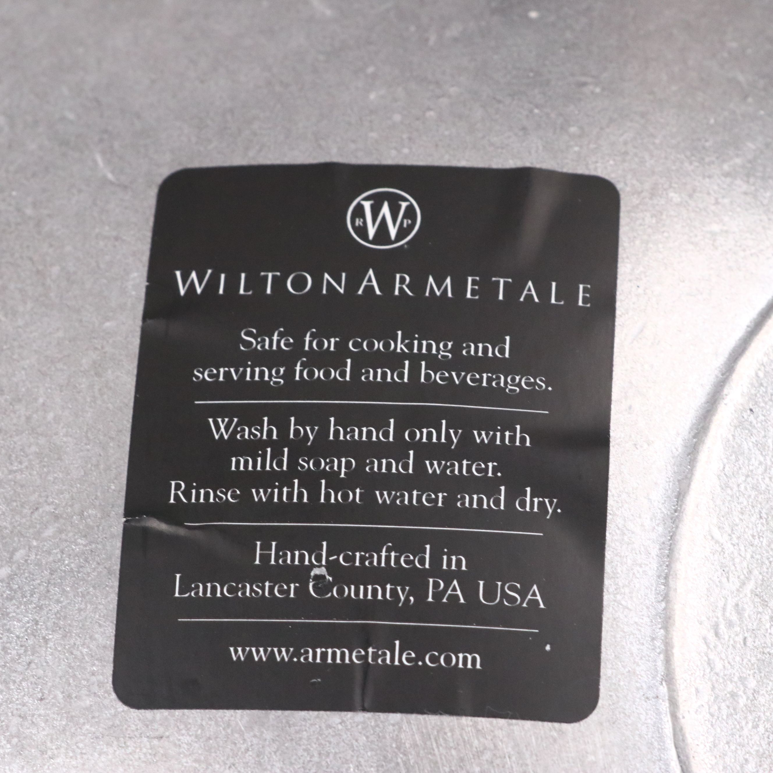 Wilton Armetale "William & Mary" Bowl and "Acanthus" Tray