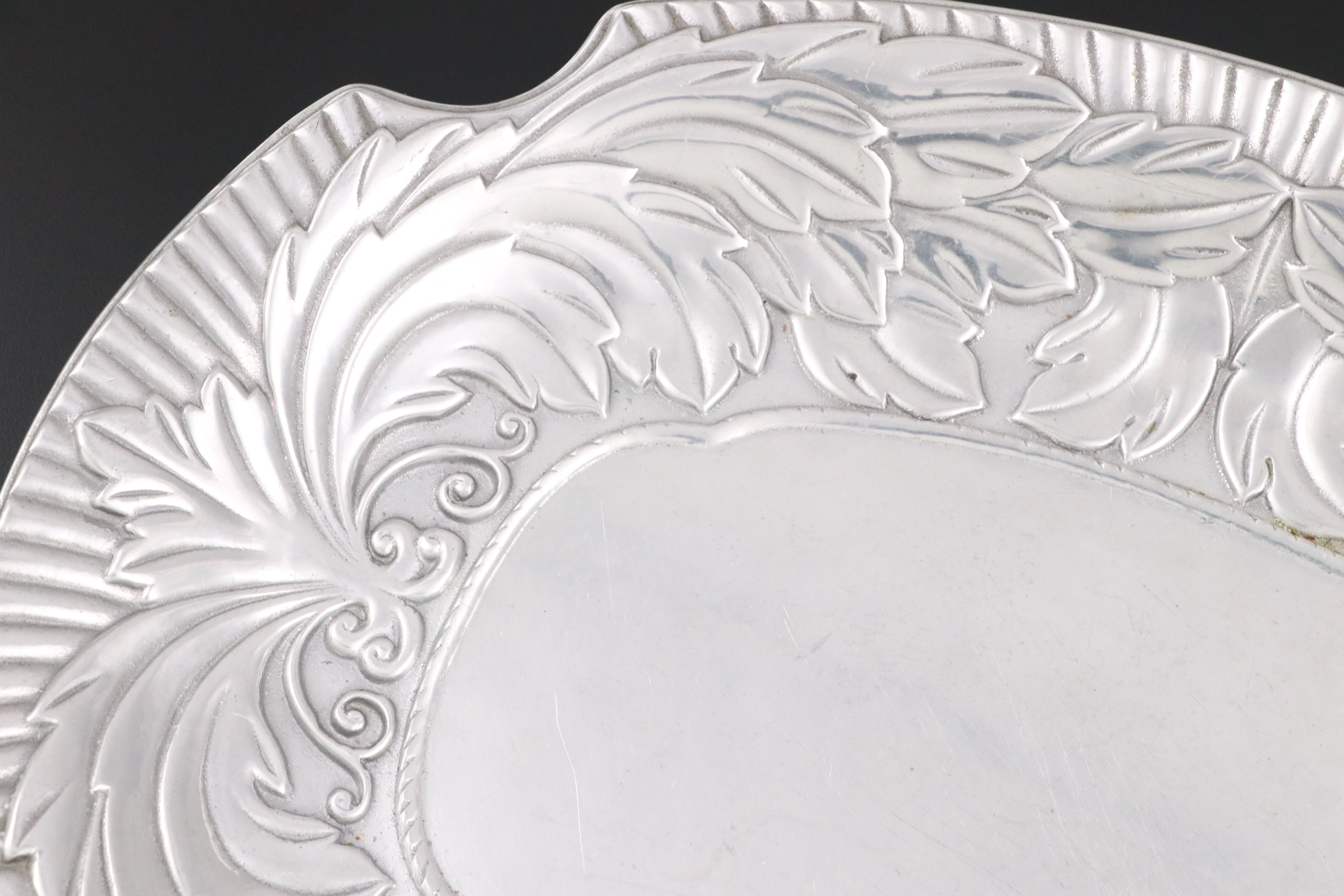Wilton Armetale "William & Mary" Bowl and "Acanthus" Tray