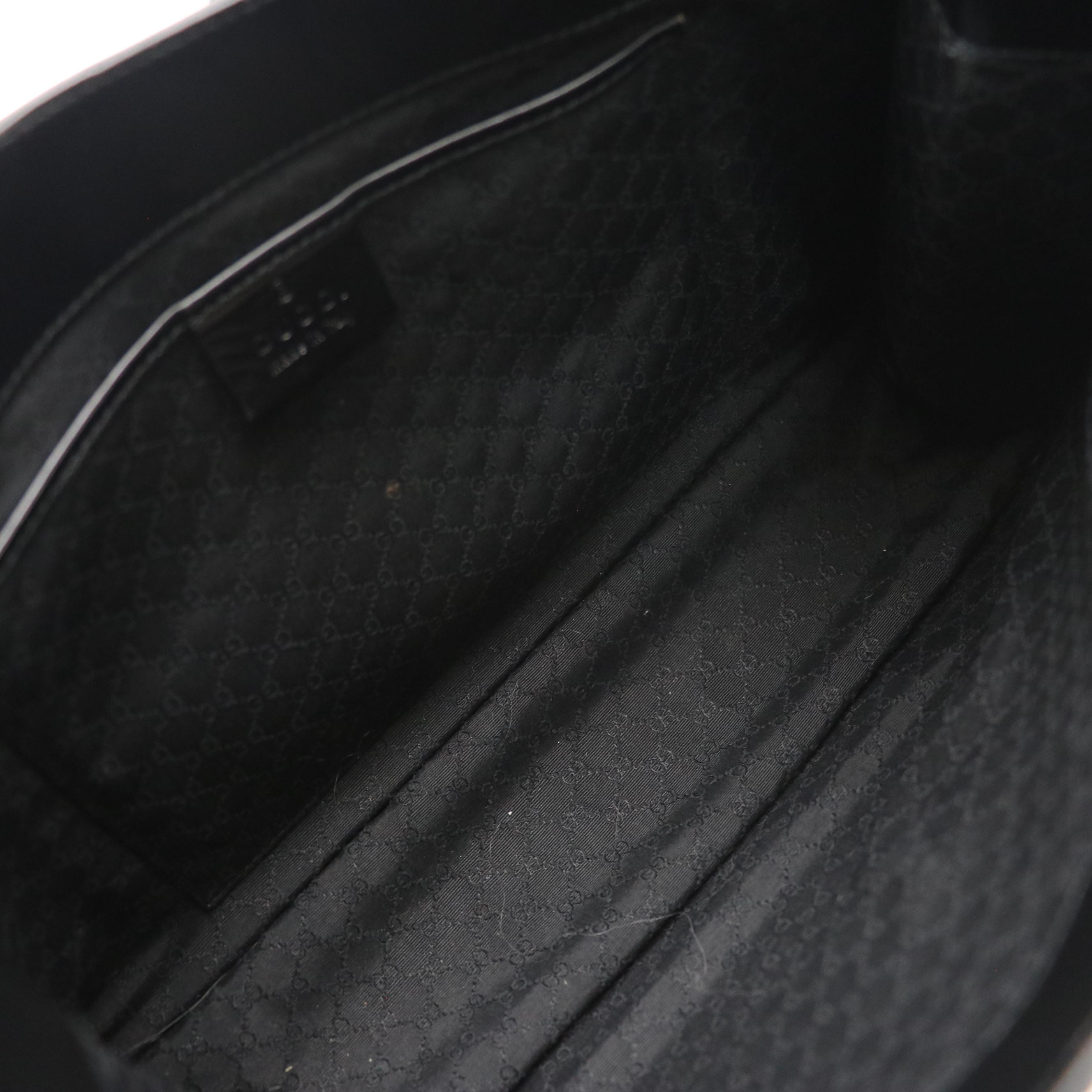 Gucci Black Leather Top Handle Shoulder Bag with Contrast Running Stitch