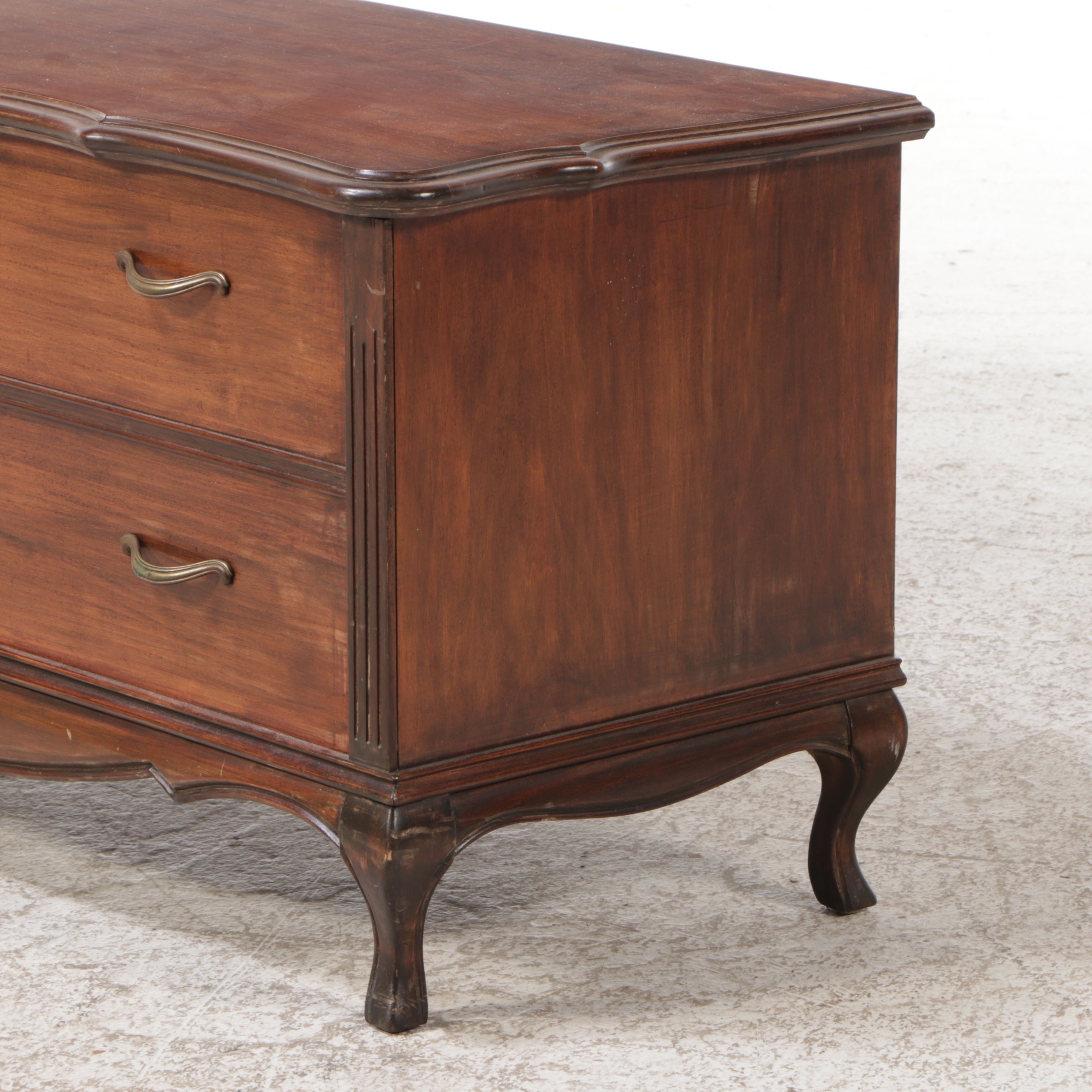 Lane French Provincial Style Walnut Blanket Chest with Cedar Lining, Late 20th C