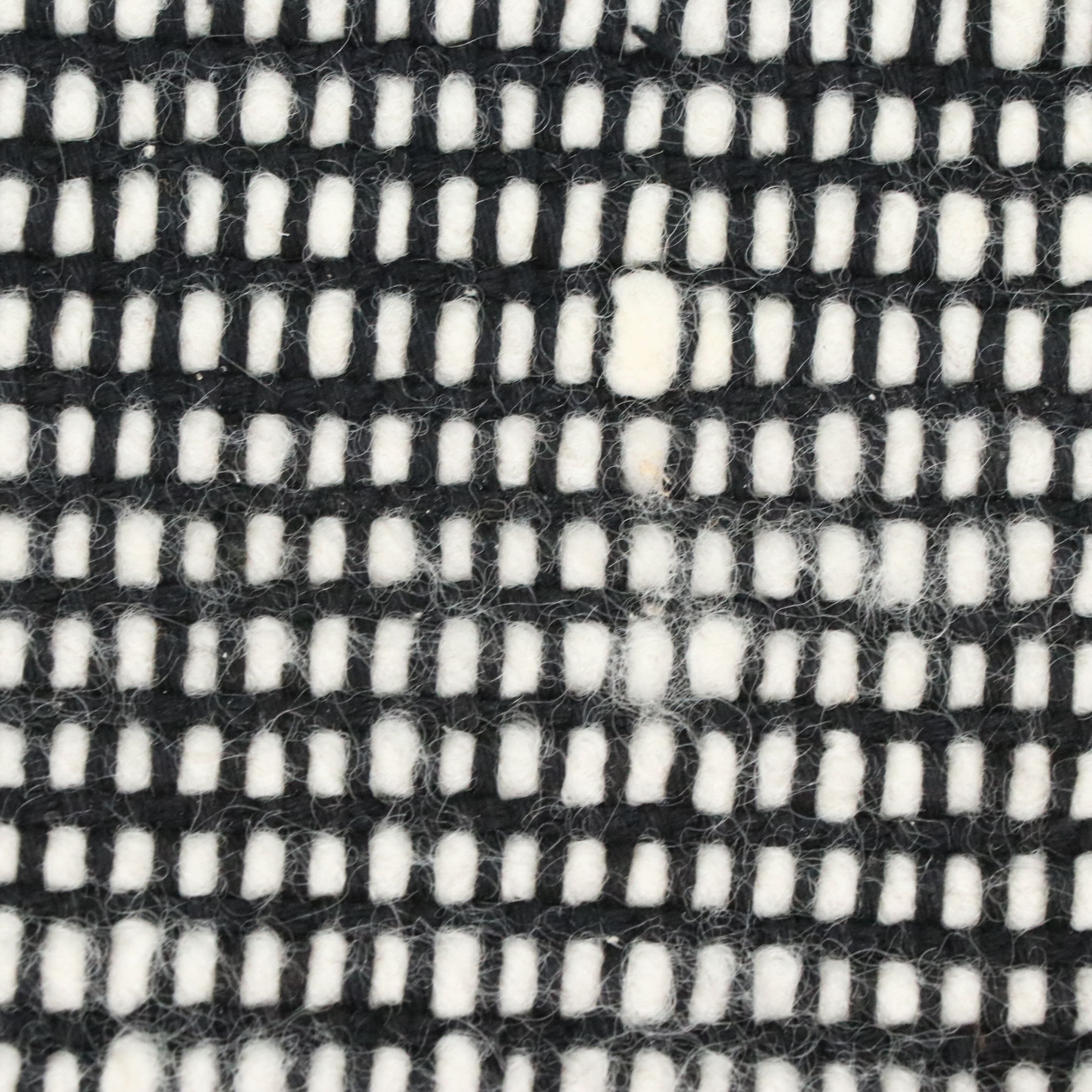 7'10 x 8' Handwoven Contemporary Black and White Area Rug