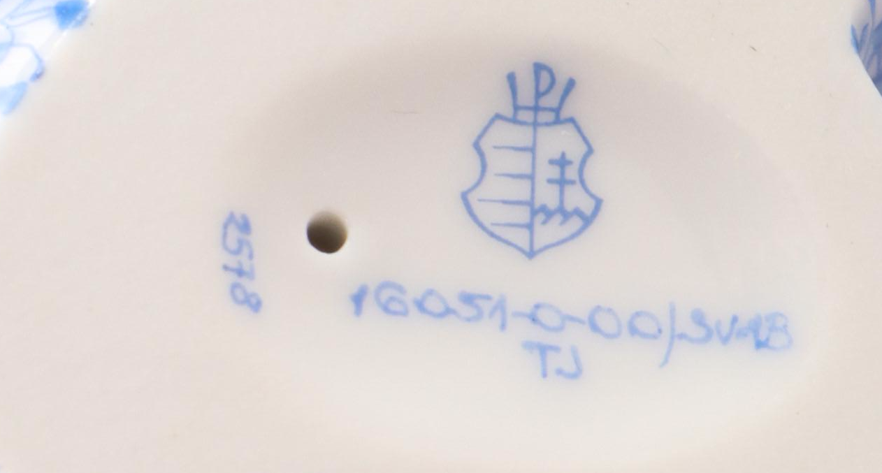 Herend Blue Fishnet with Gold "Frog with Ladybug" Porcelain Figurine