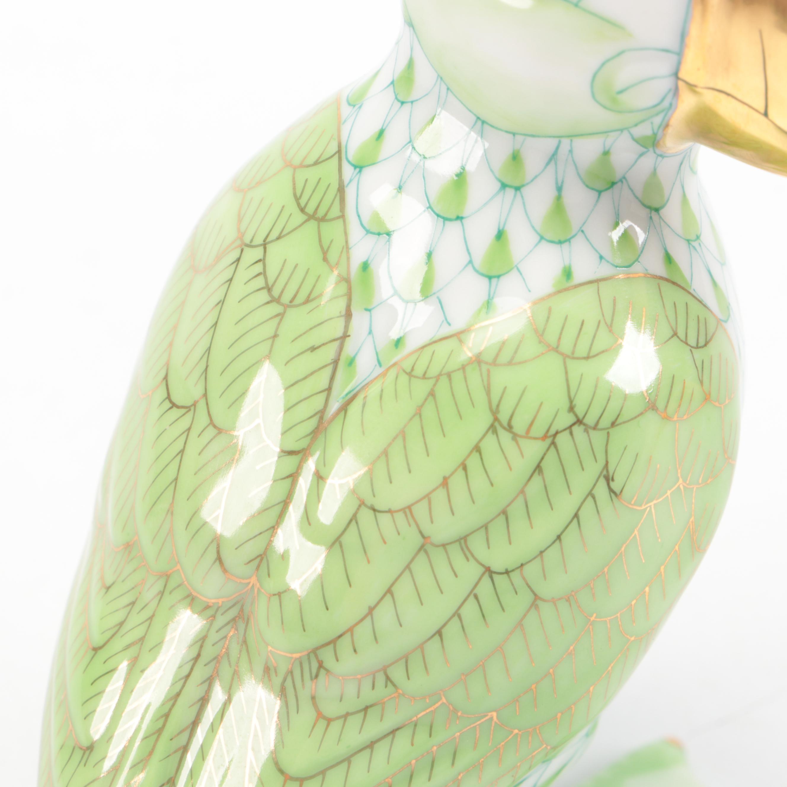 Herend Key Lime Fishnet with Gold "Puffin" Porcelain Figurine