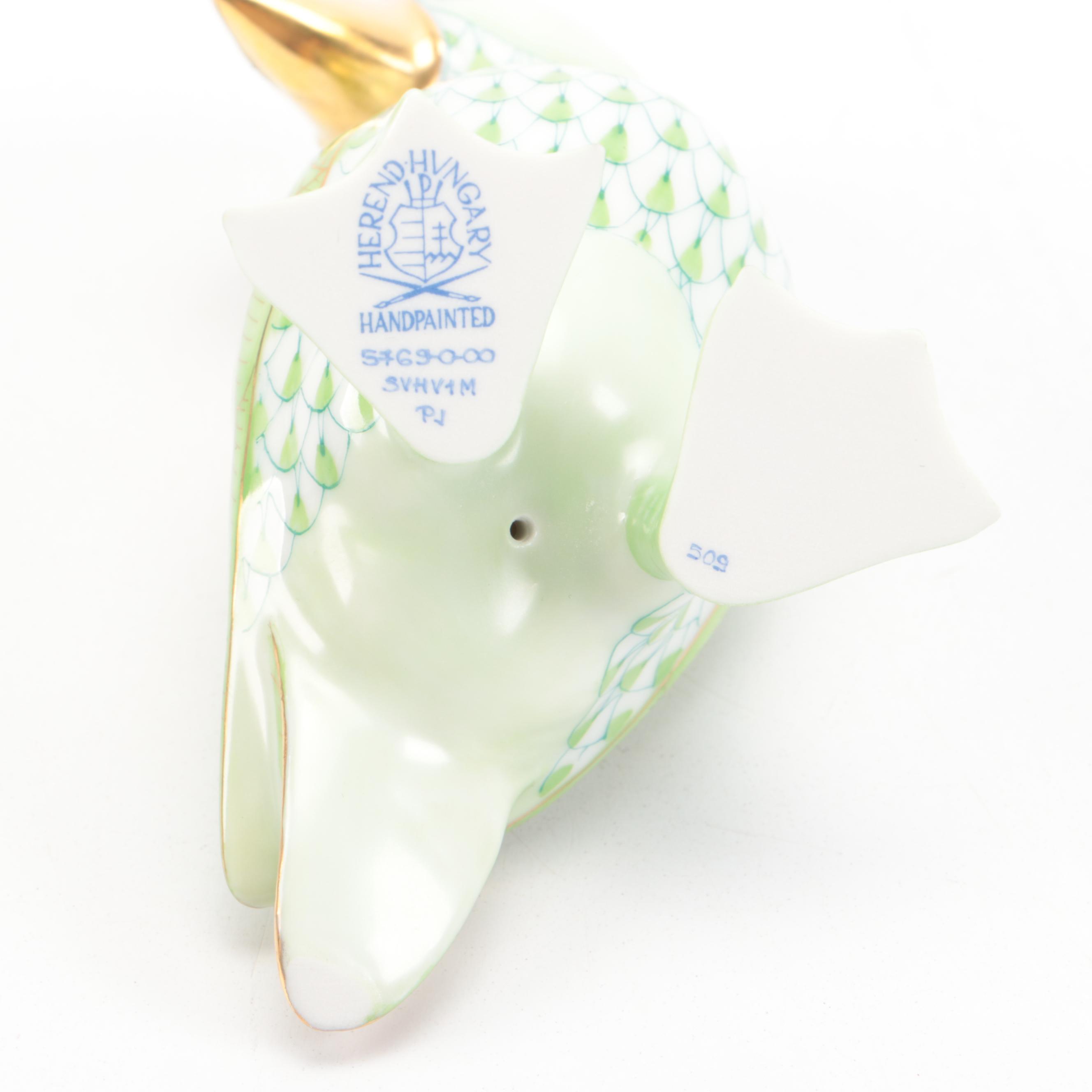 Herend Key Lime Fishnet with Gold "Puffin" Porcelain Figurine